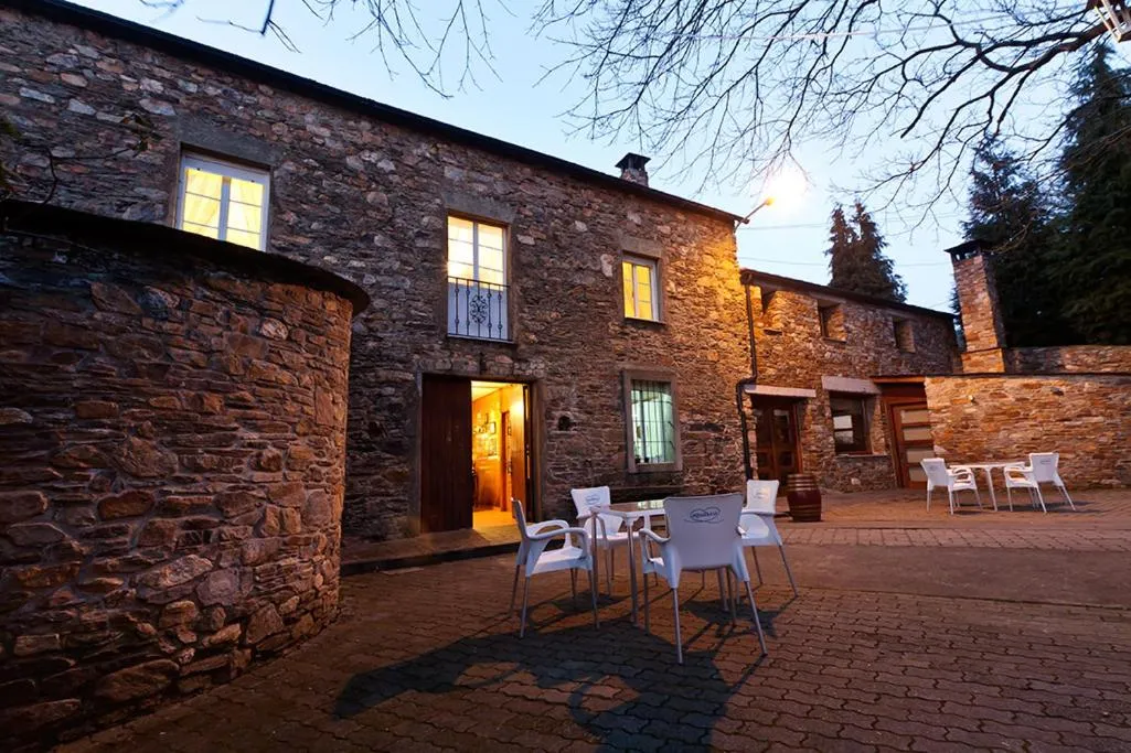 Facade/entrance in Casa Cazoleiro