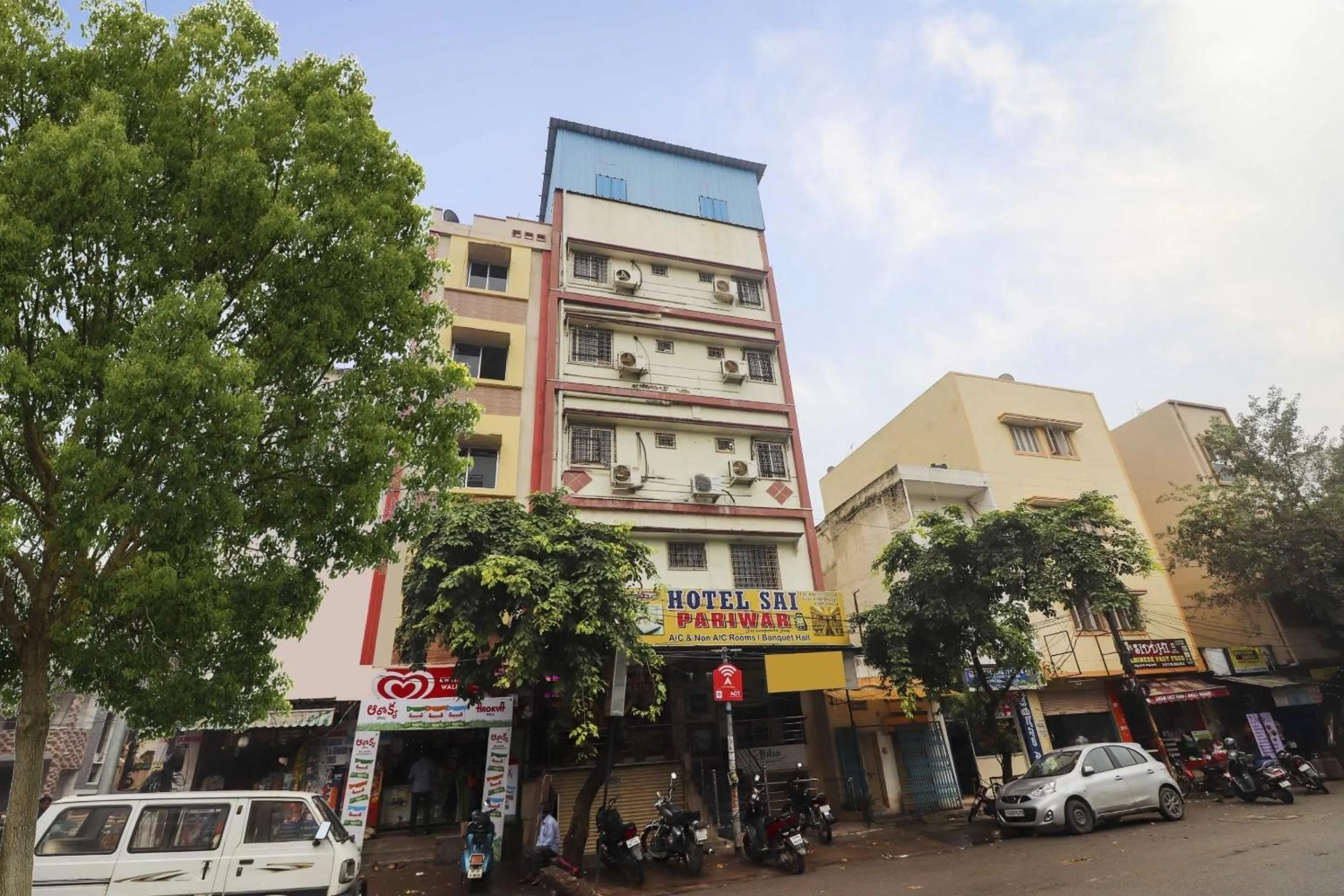 Facade/entrance in Hotel O Sai Pariwar
