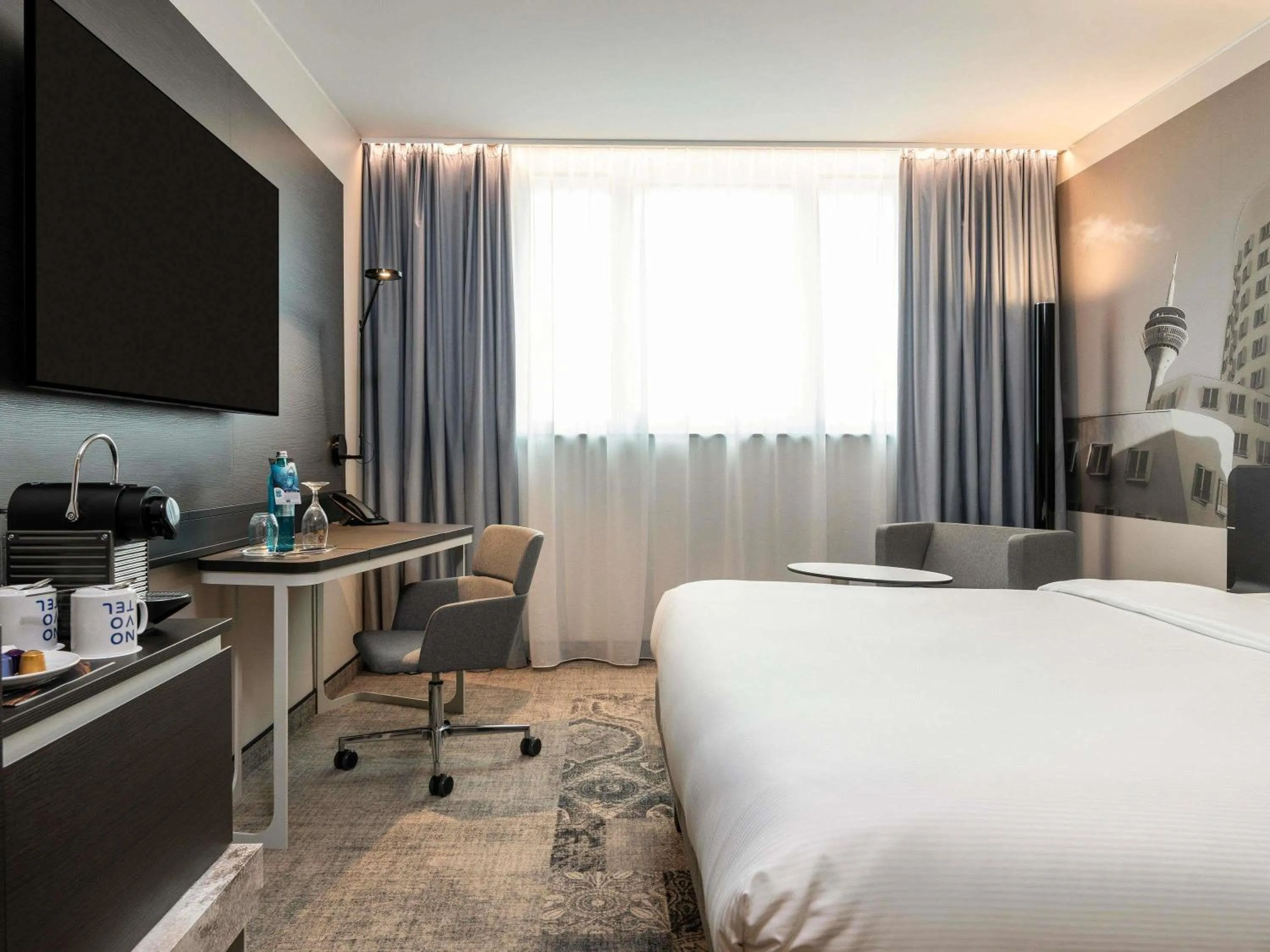 Bedroom, Bed in Novotel Duesseldorf Airport