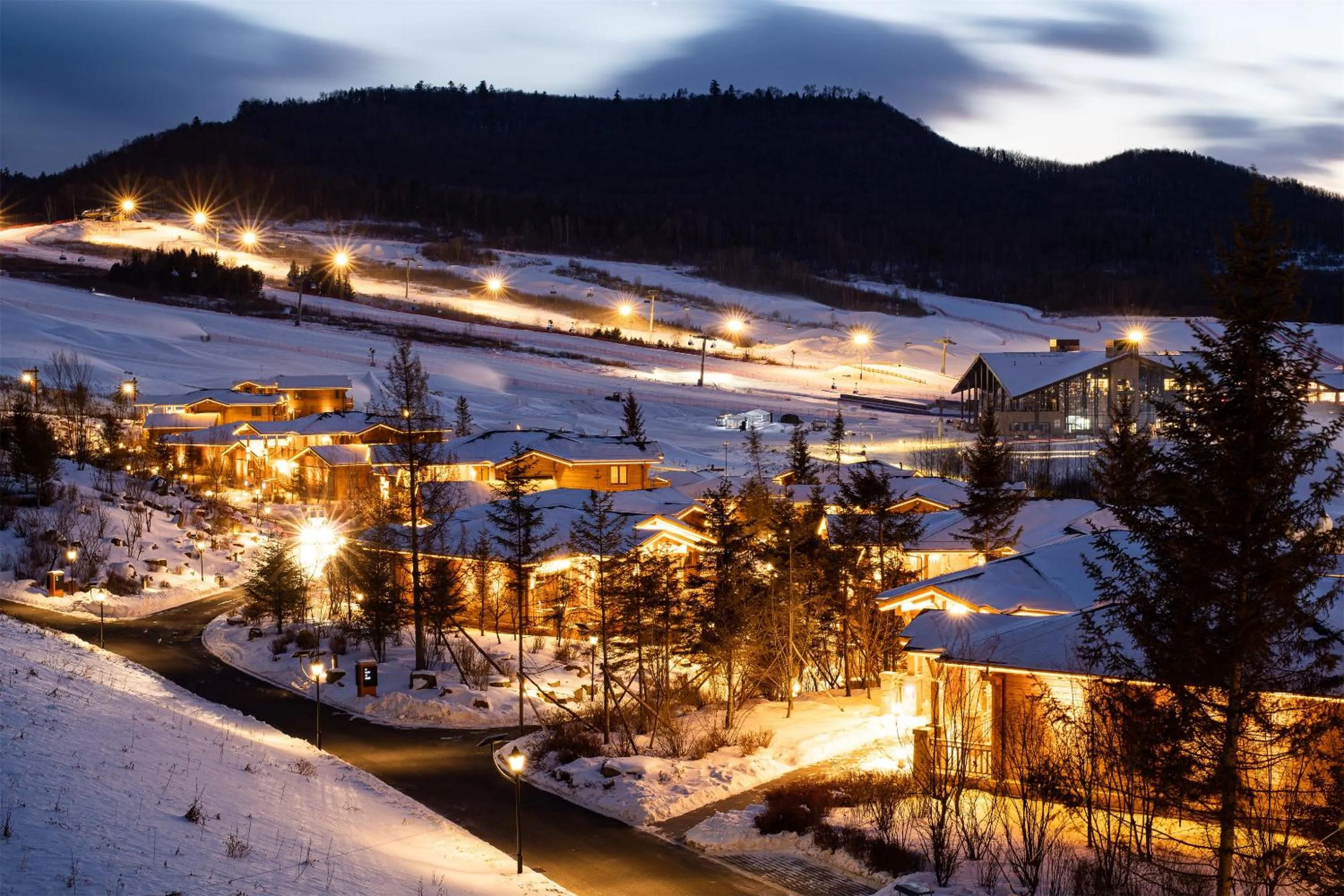 Property building in Swissôtel Resort Changbaishan