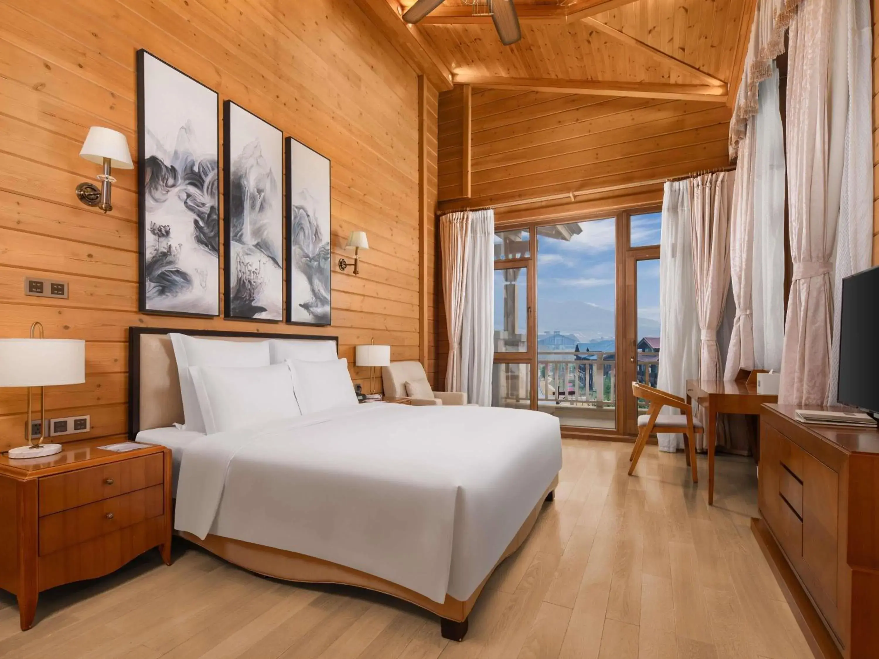 Swiss Family Villa with Mountain View in Swissôtel Resort Changbaishan Swiss Family Villa with Mountain View in Swissôtel Resort Changbaishan