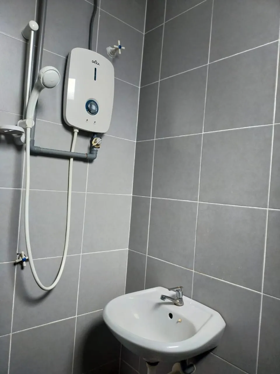 Shower in ANTZ Village Studio