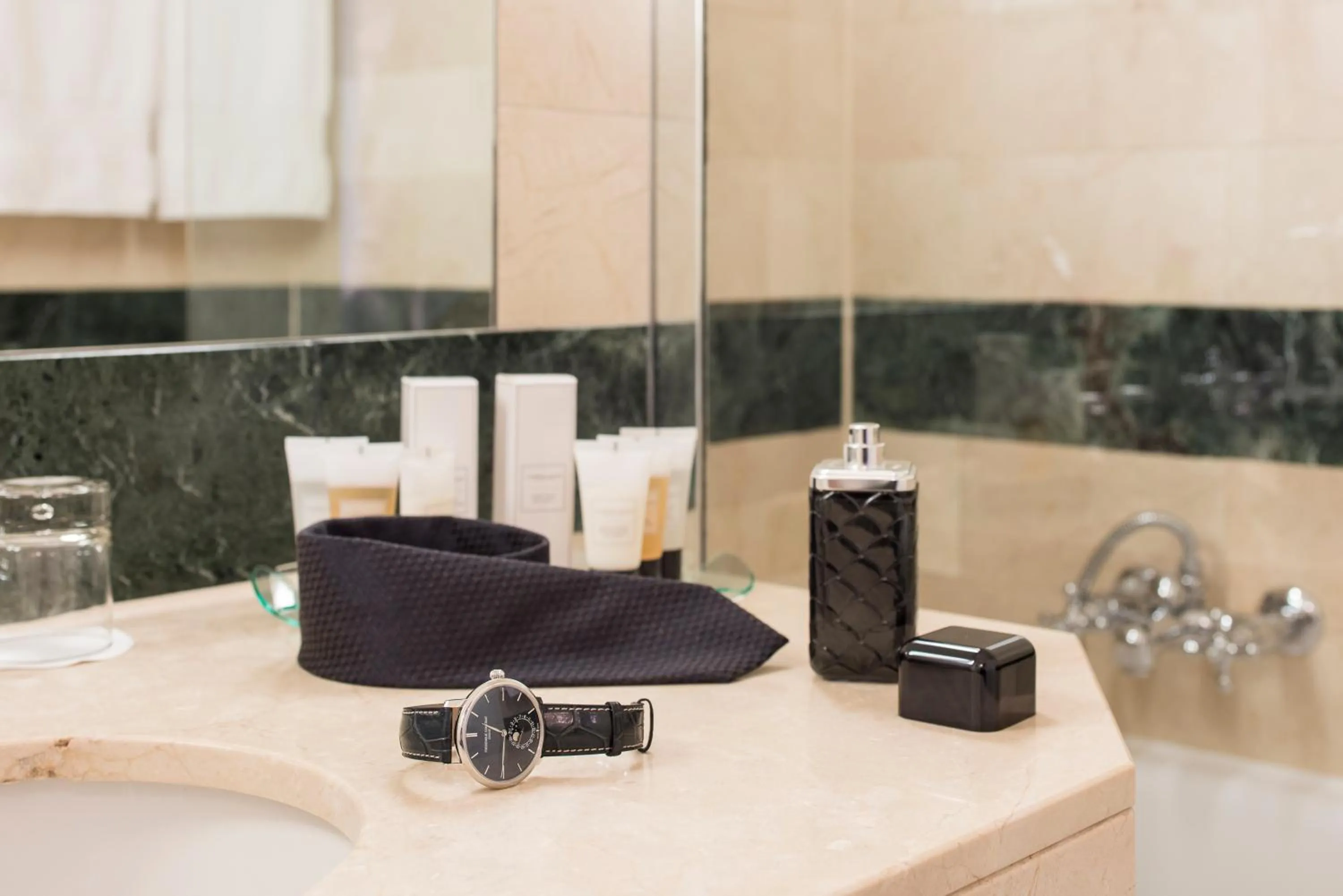 Bathroom in Warwick Geneva