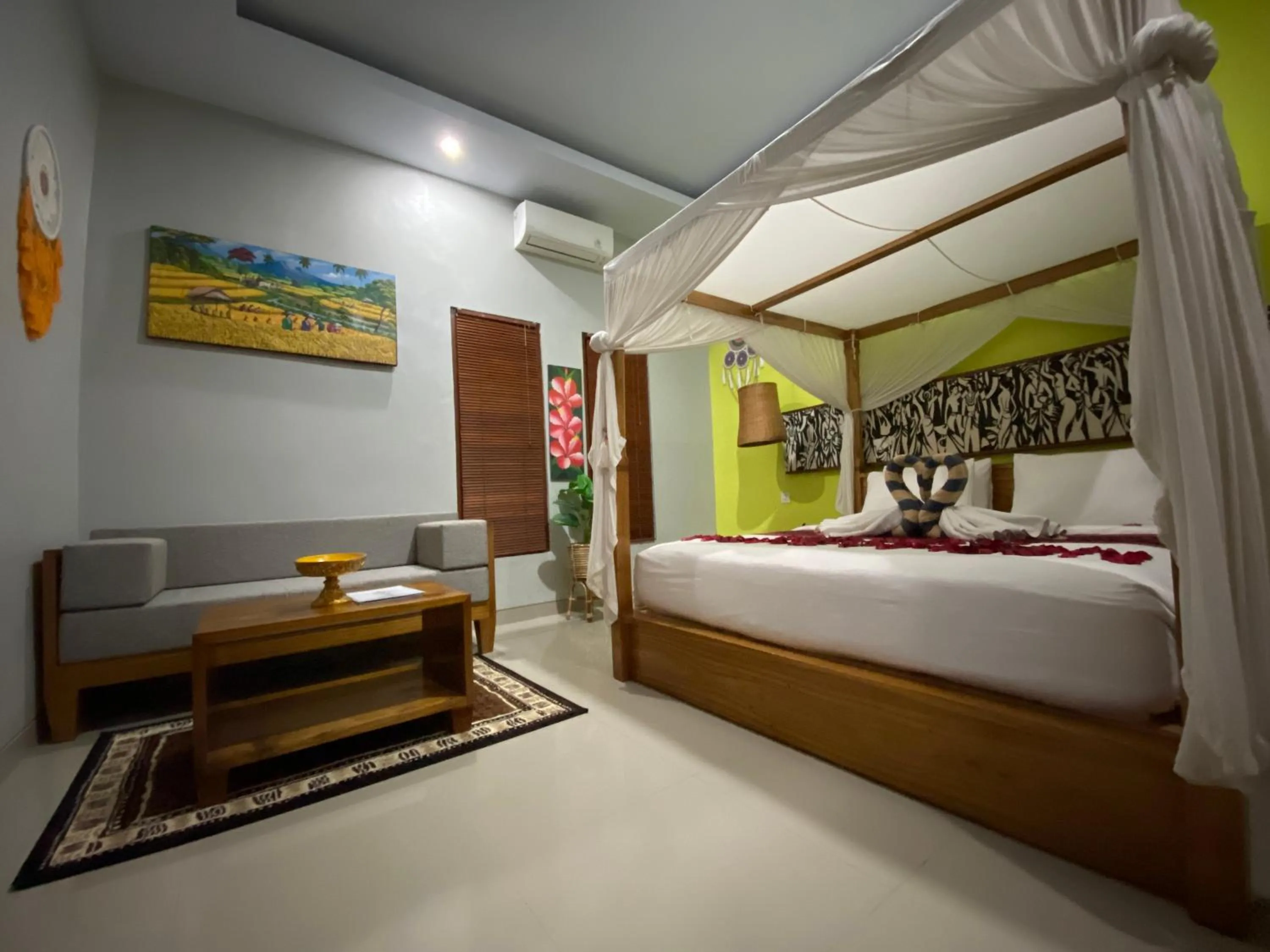 Bed in Ubud Suarga Mesari Private Pool Villa