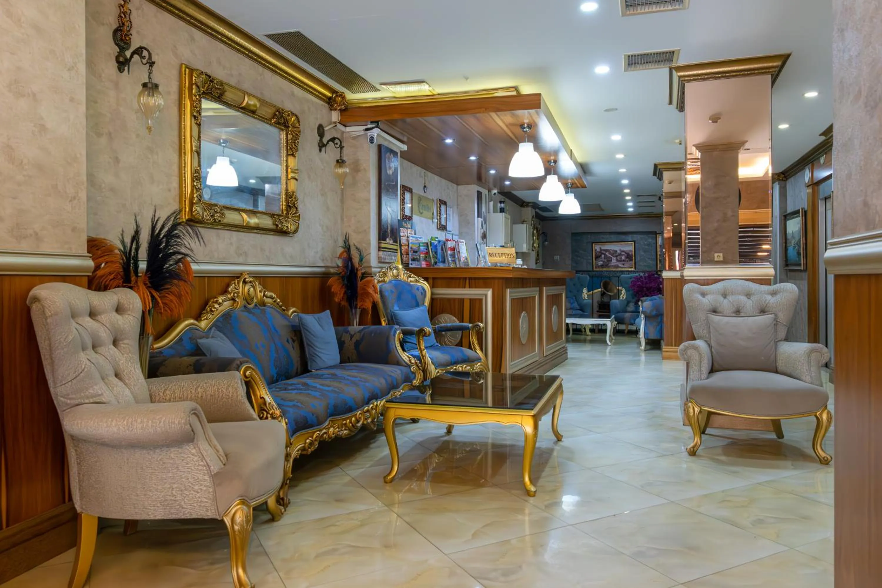 Seating area in Taksim Cuento Hotel