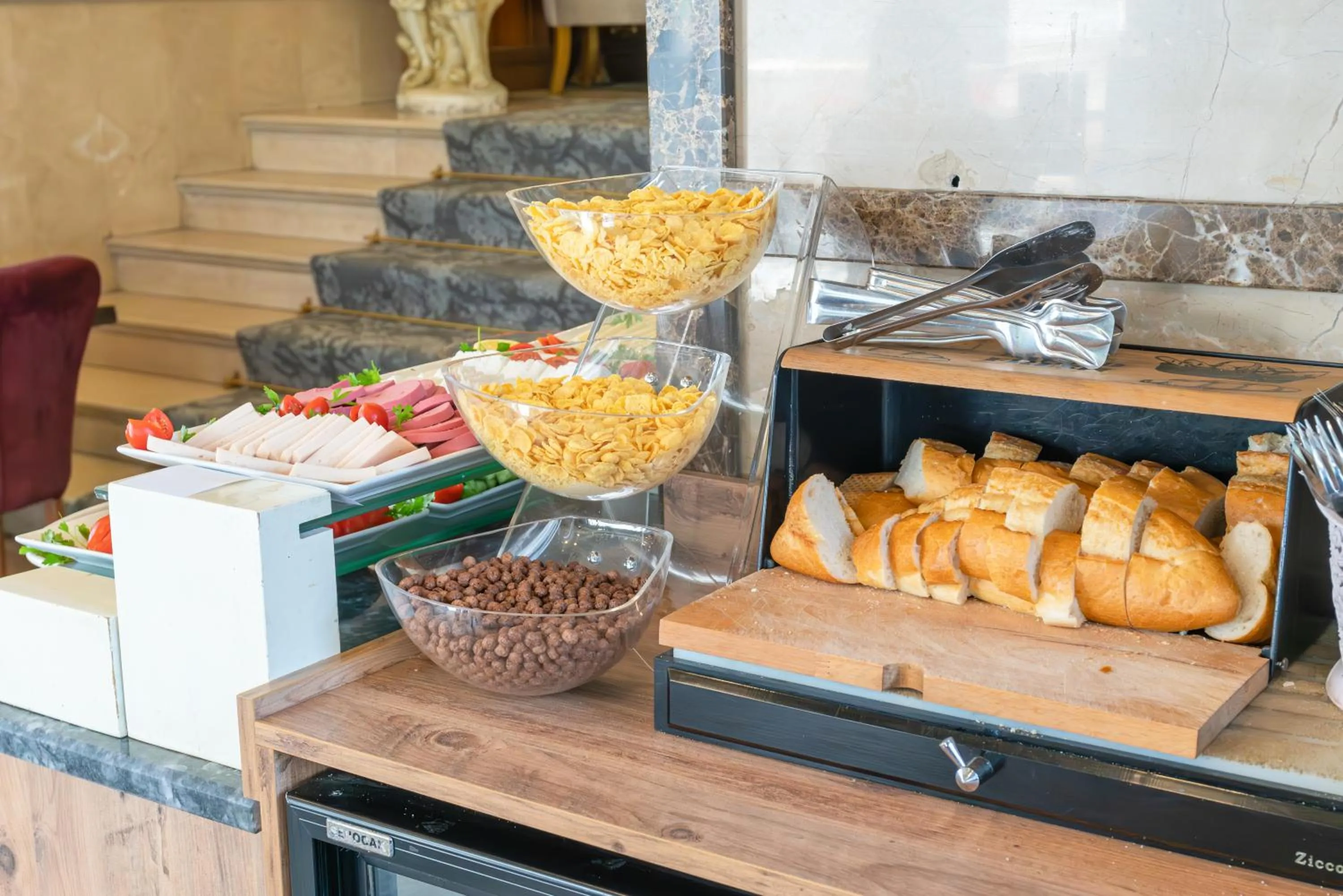 Buffet breakfast in Taksim Cuento Hotel