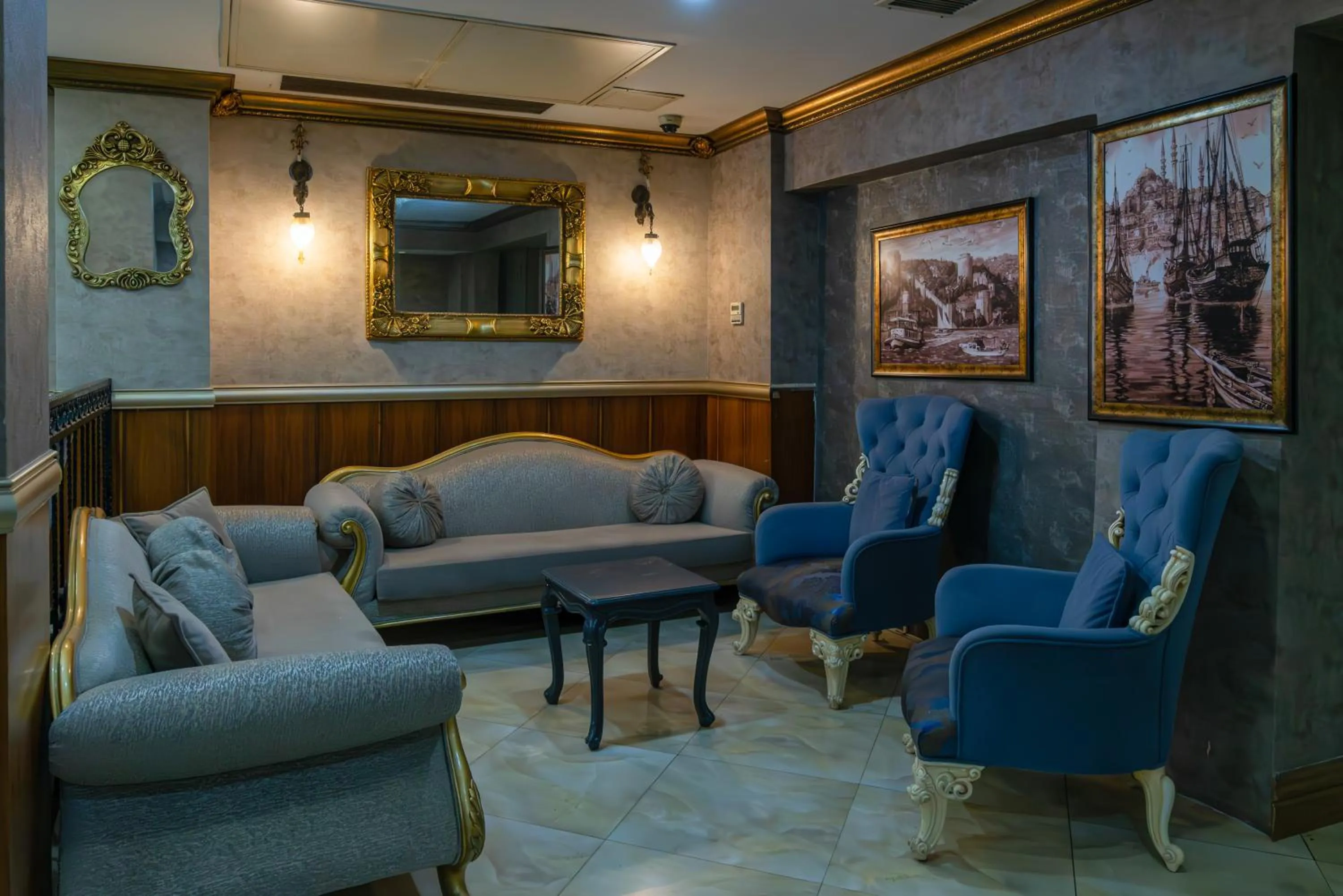 Living room in Taksim Cuento Hotel