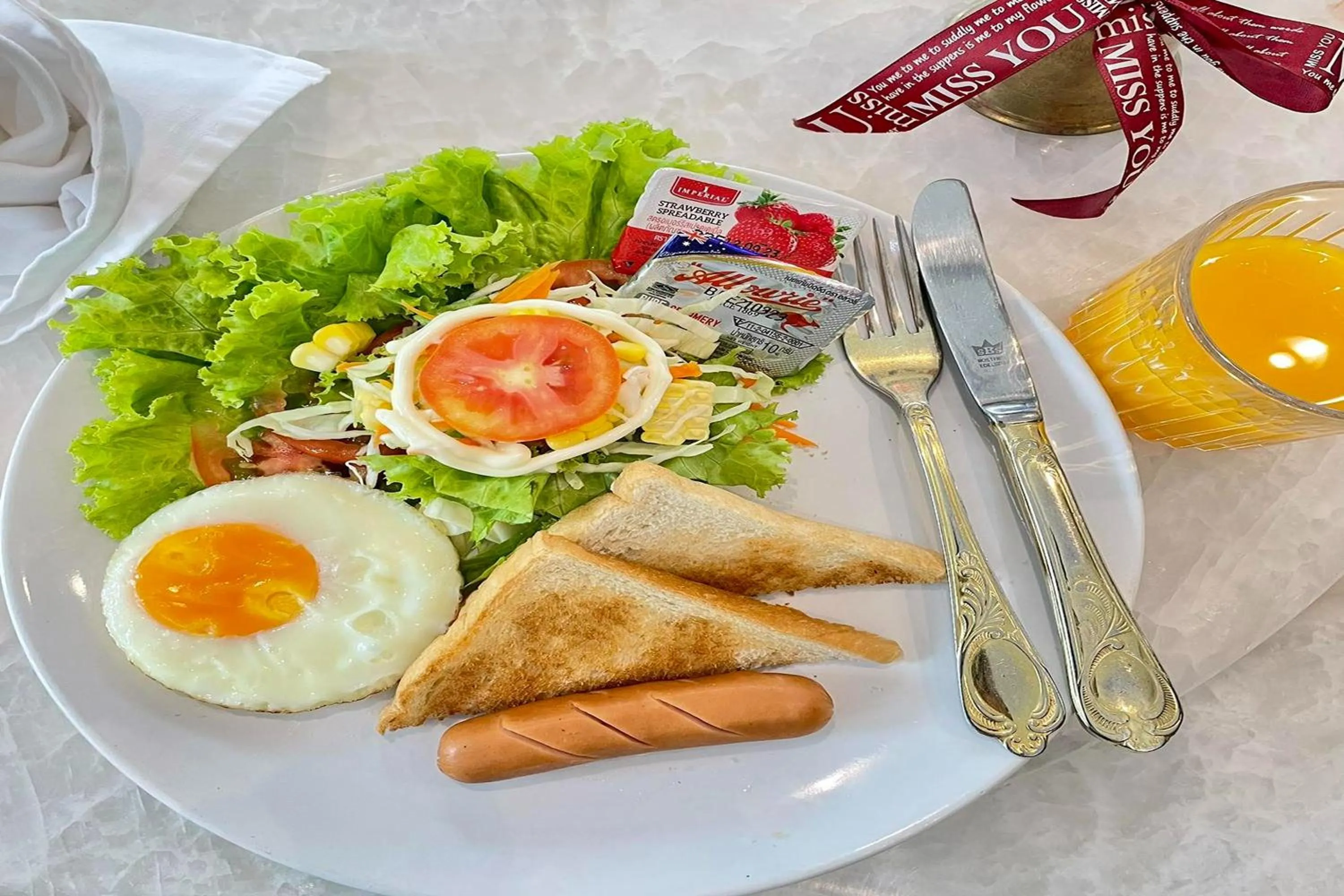 Food and drinks in BB Le Garden