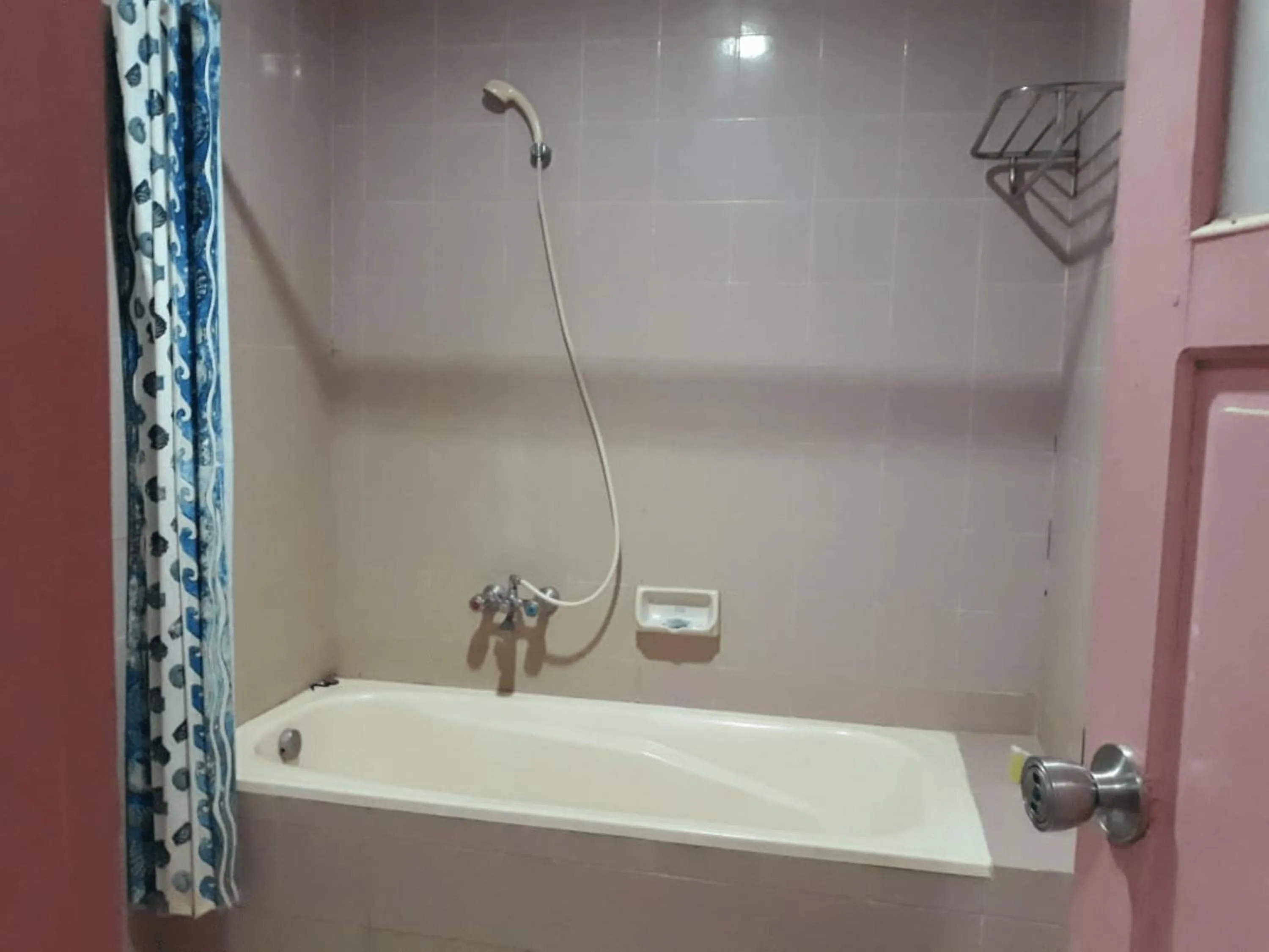 Bathroom in Hotel Parewisata