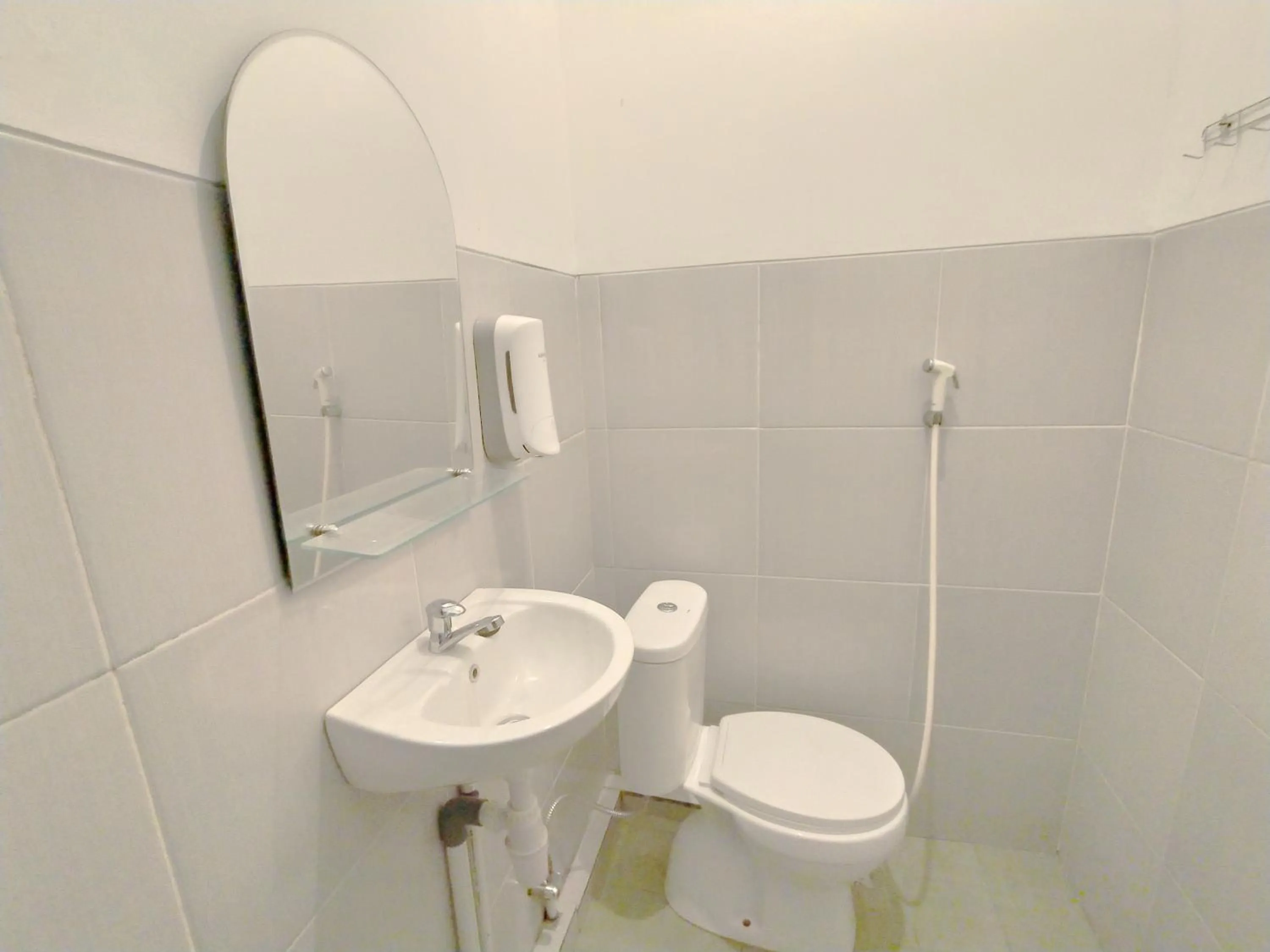 Shower in Wisma Mulia Syariah Bandar Lampung