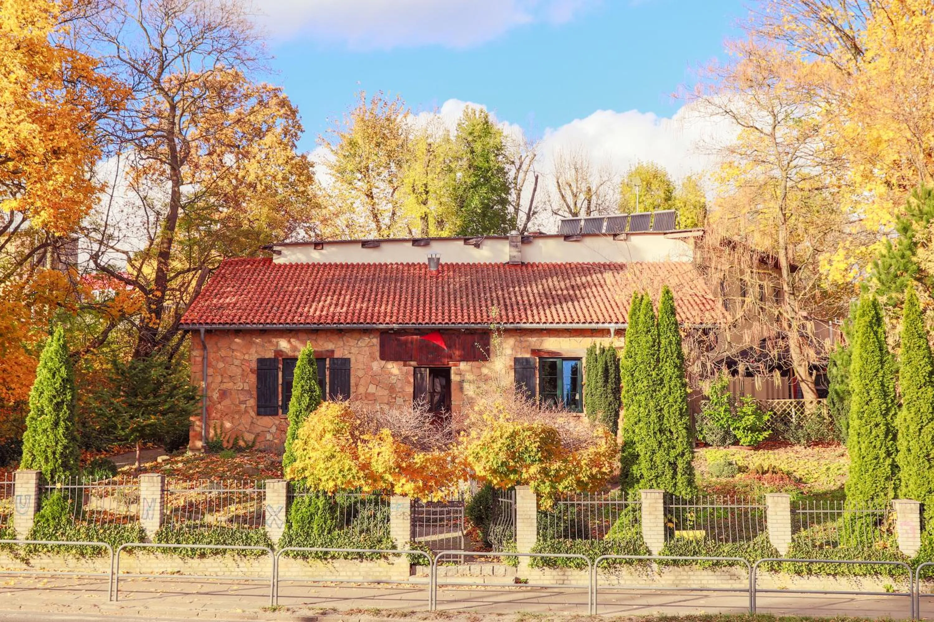 Restaurant/places to eat in Hotel Portus