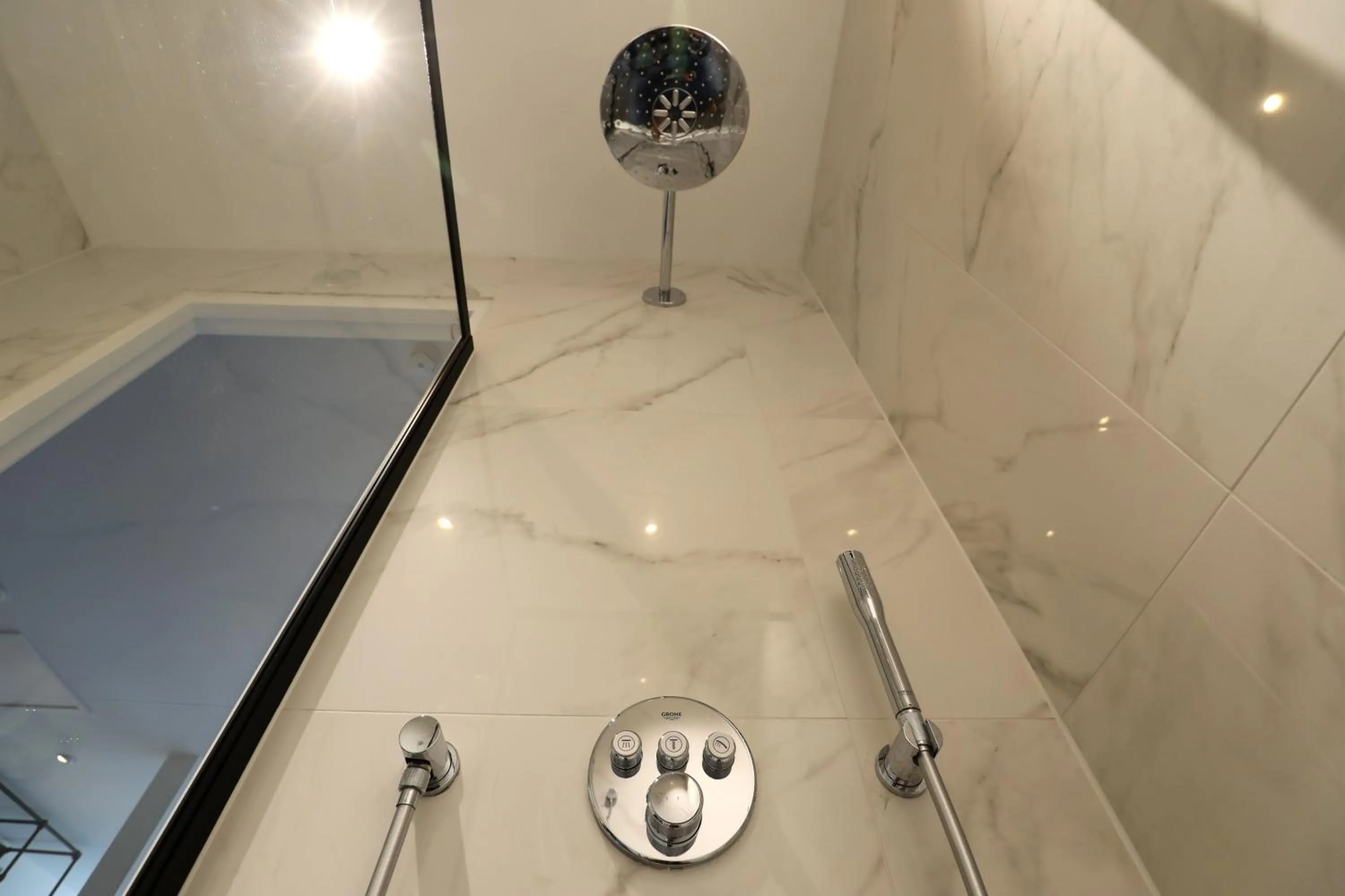 Shower in Valerius Boutique Hotel