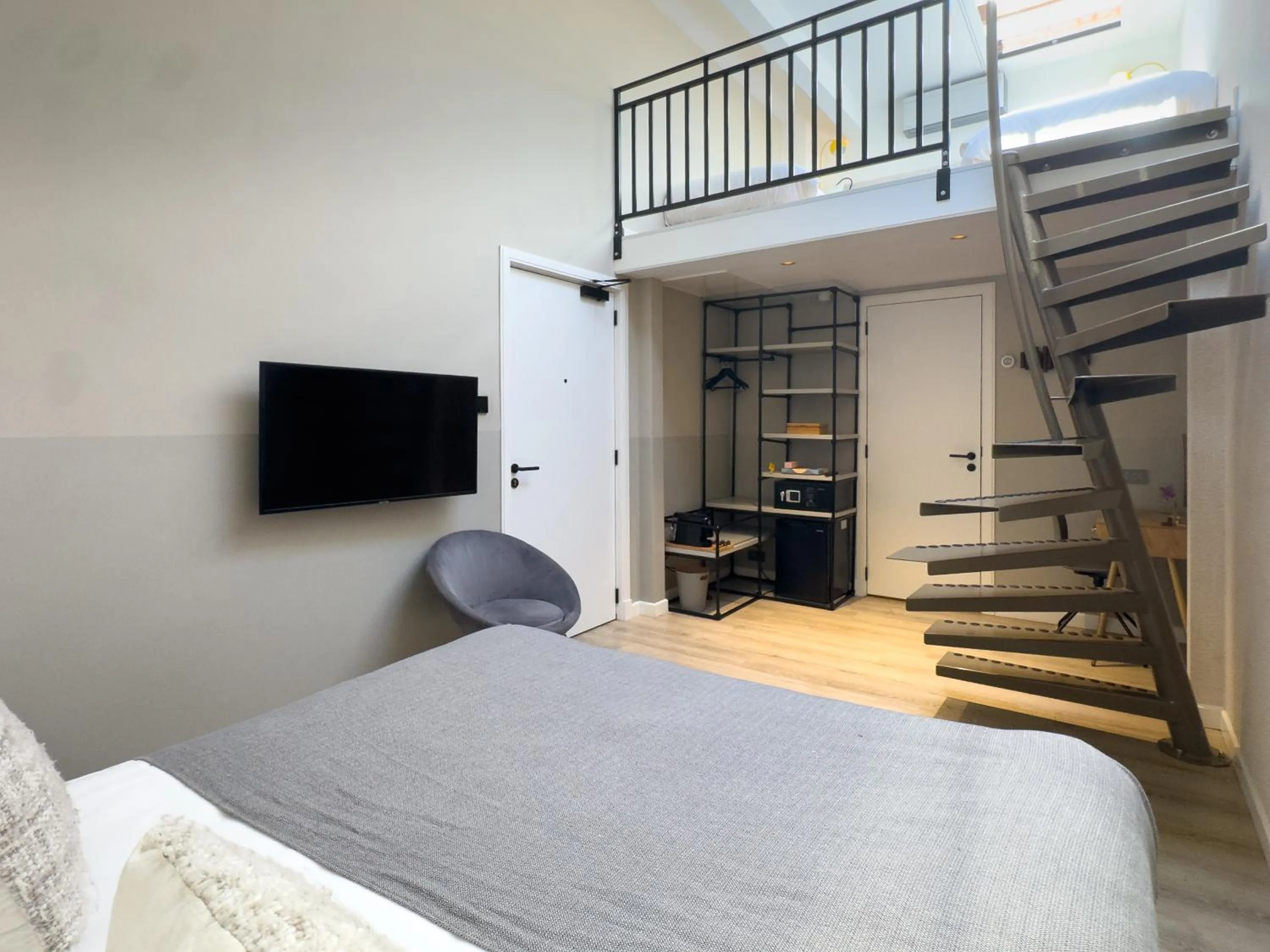 Photo of the whole room, Bed in Valerius Boutique Hotel