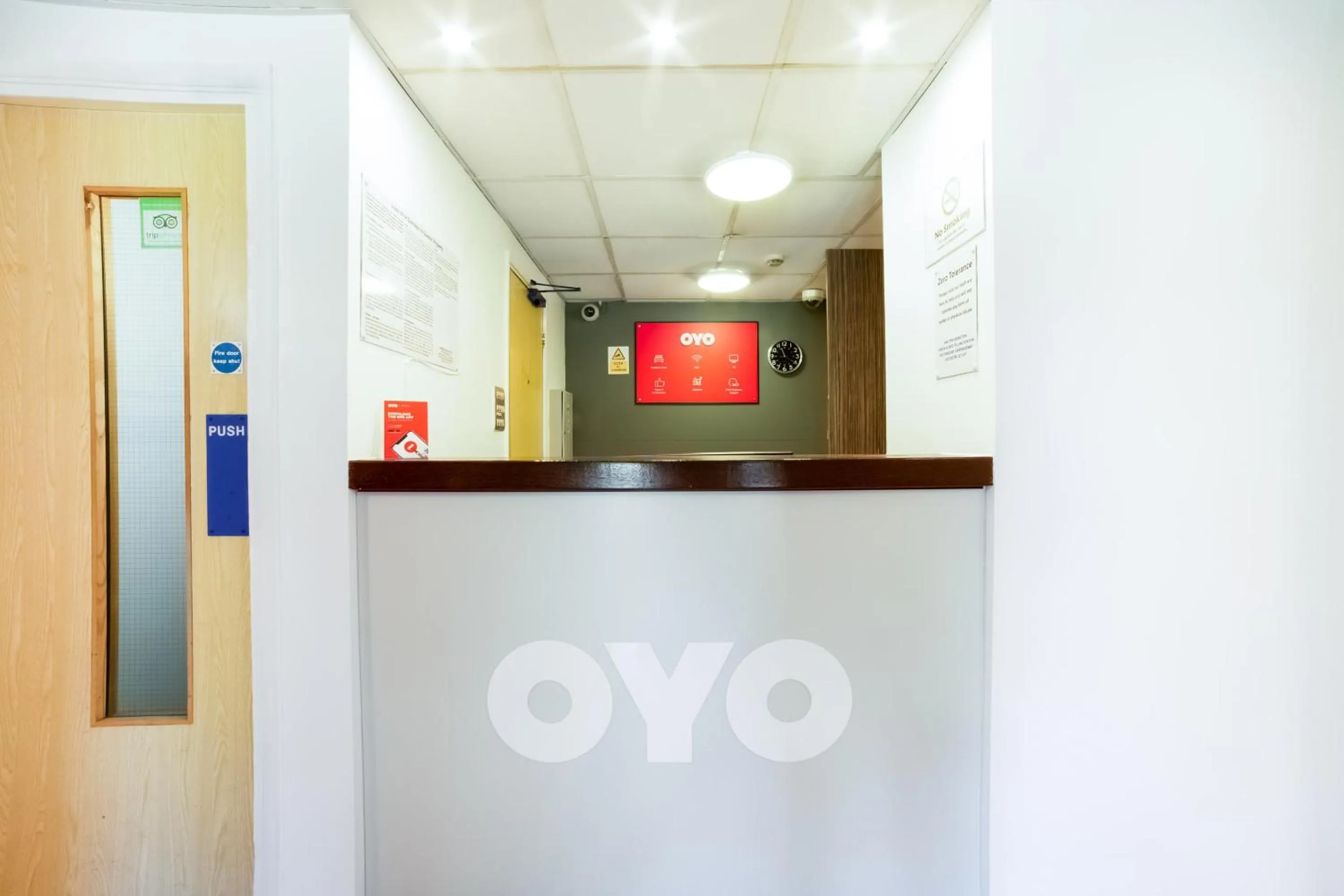 Lobby or reception in OYO Sunrise Hotel, A46 N Leicester