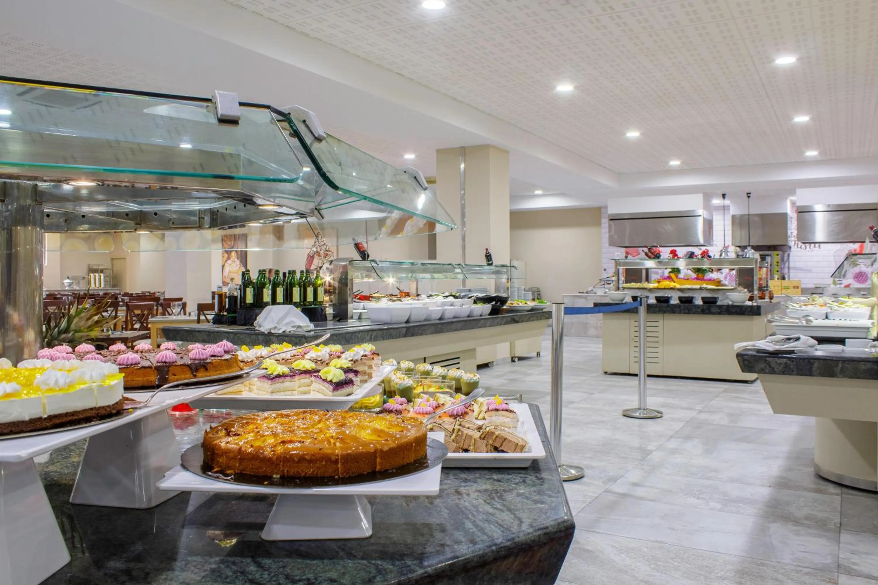 Restaurant/places to eat in Apartamentos Best Alcazar