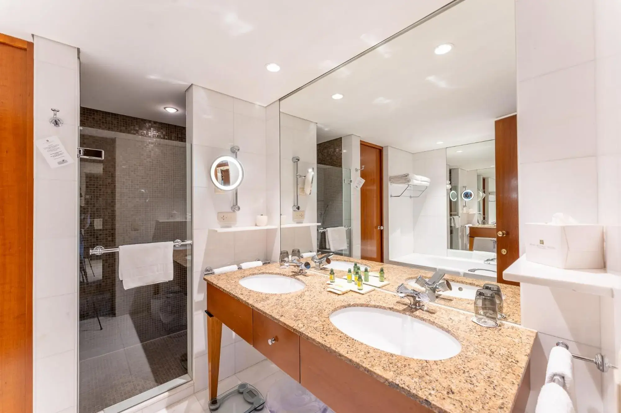 Deluxe Double Room with Balcony in Beau Rivage Hotel Deluxe Double Room with Balcony in Beau Rivage Hotel