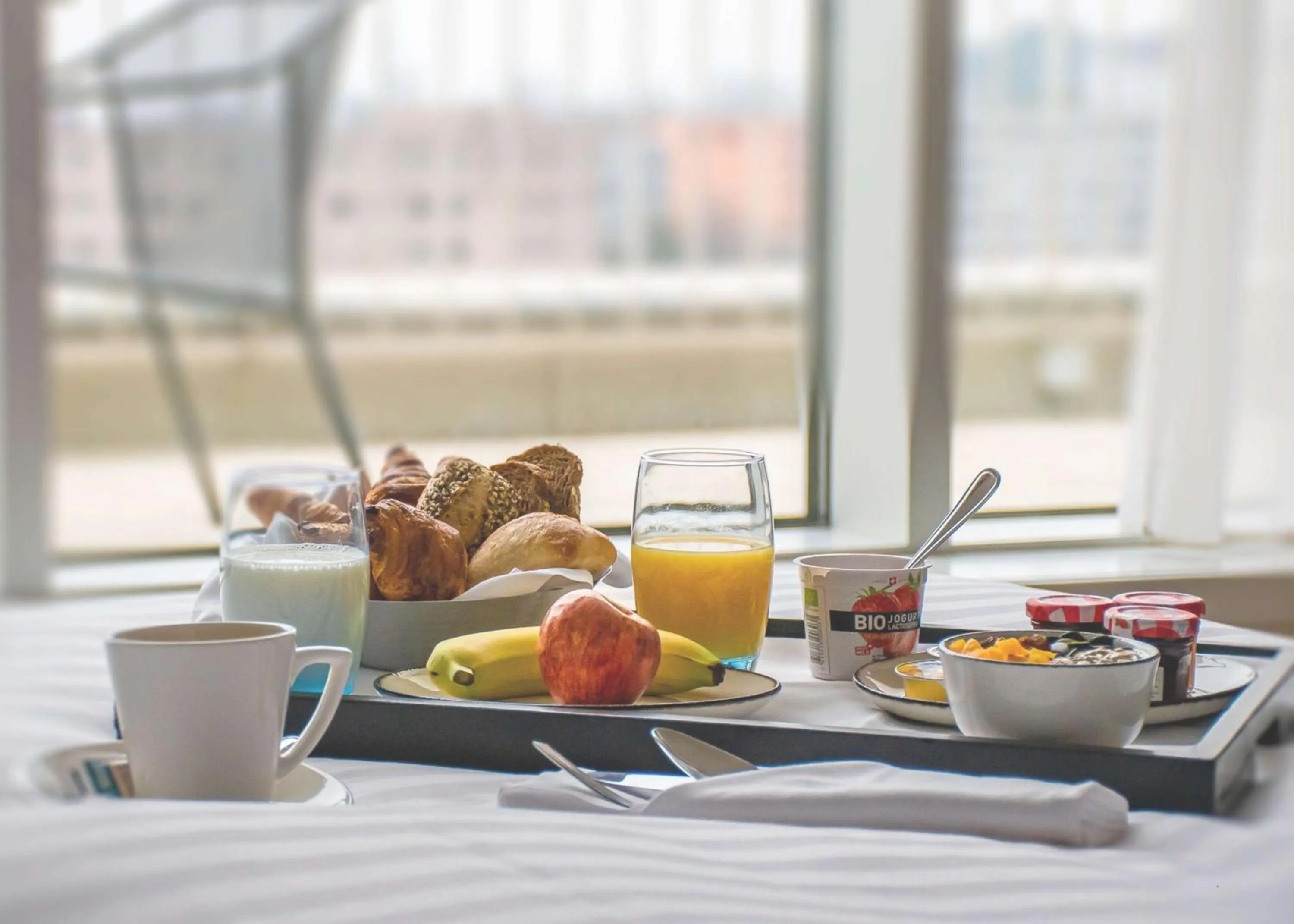 Dining area in Hilton Geneva Hotel and Conference Centre