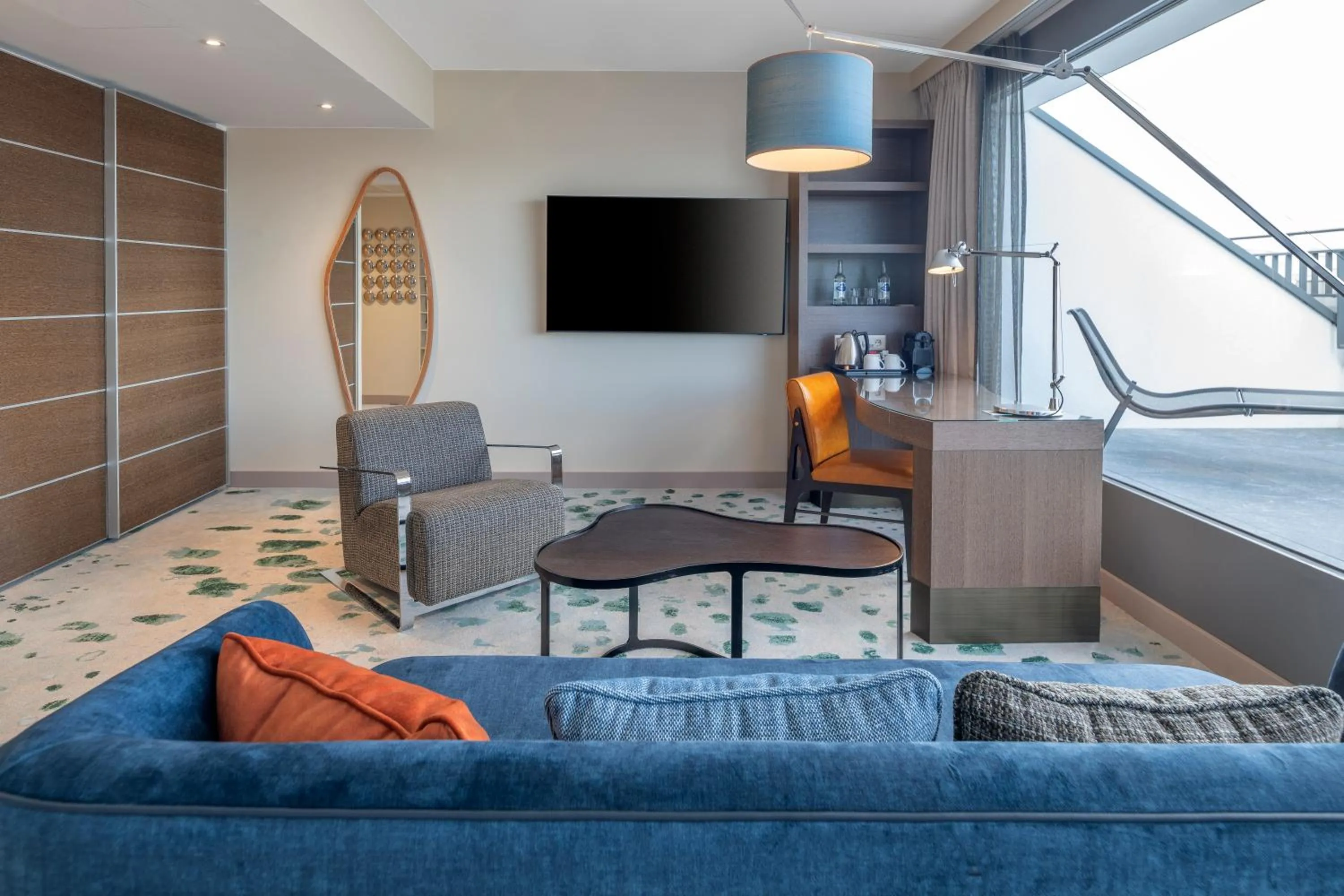 Bedroom in Hilton Geneva Hotel and Conference Centre