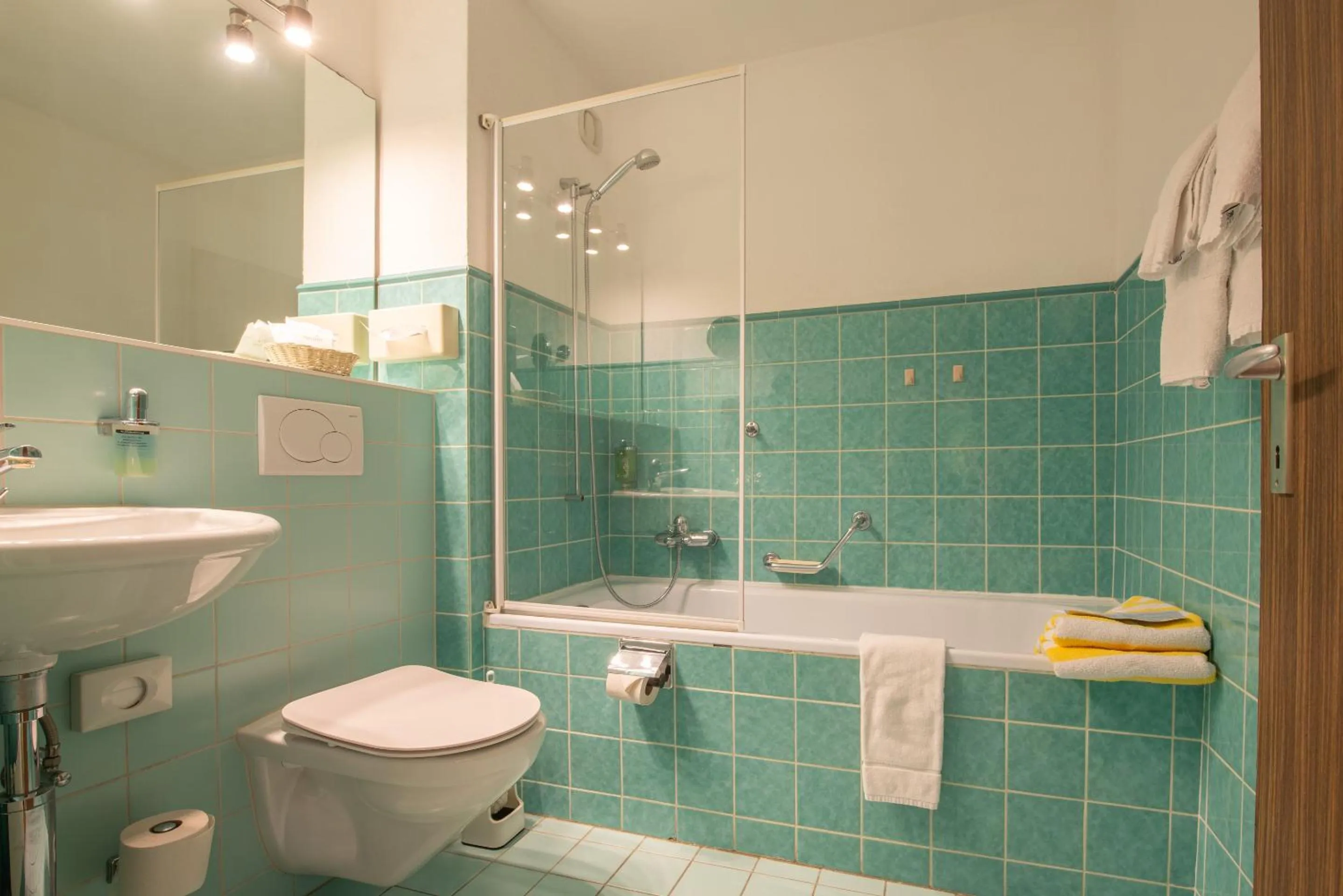 Bathroom in Badehotel Salina Maris – Wellness & Vintage