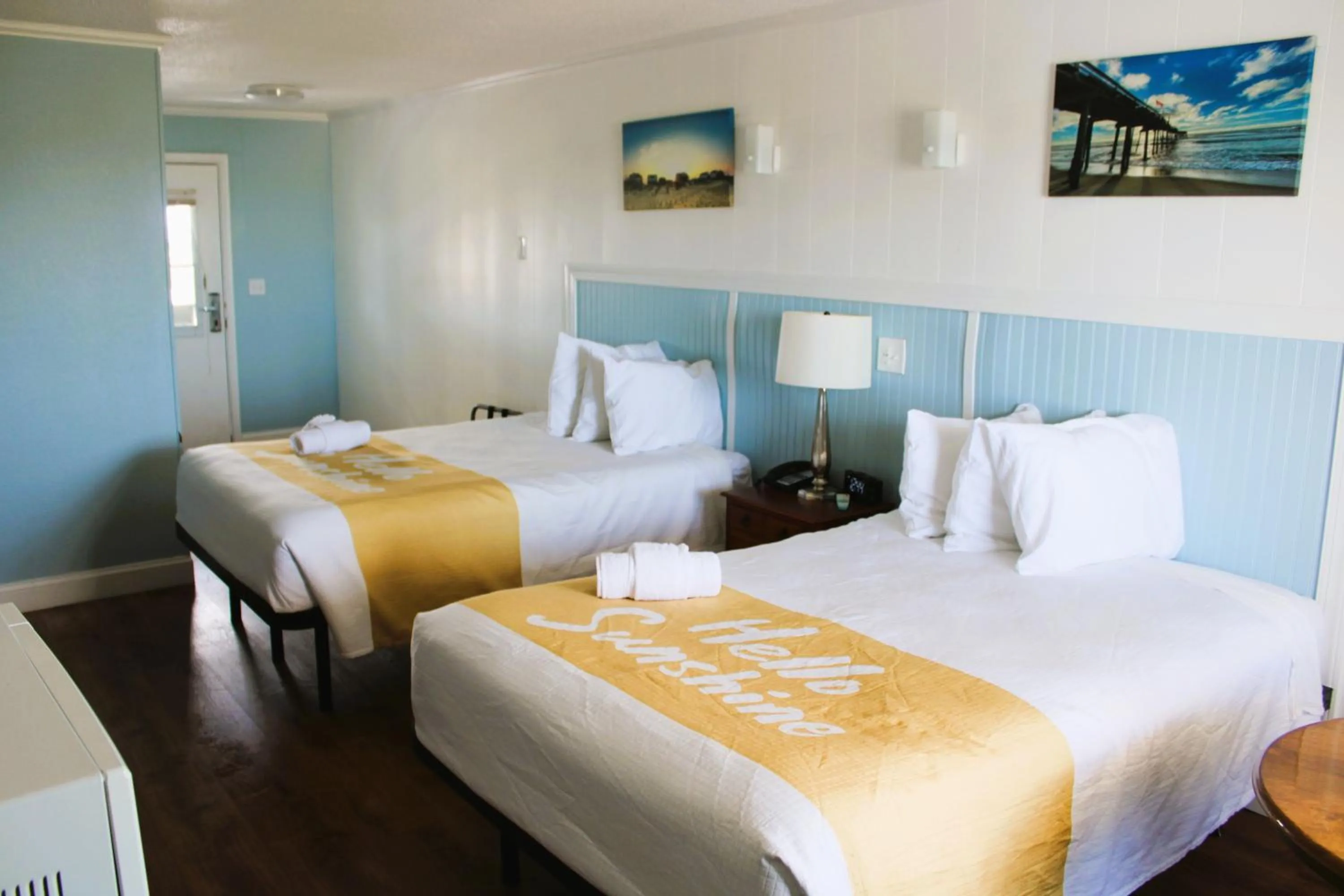 Bedroom, Bed in Blue Heron Motel