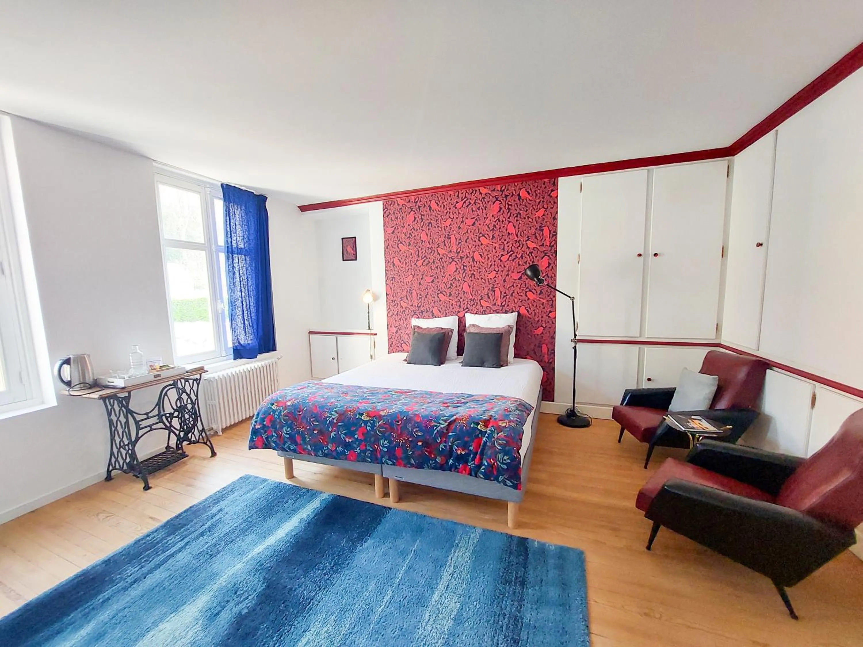 Photo of the whole room, Bed in Le Huis Clos