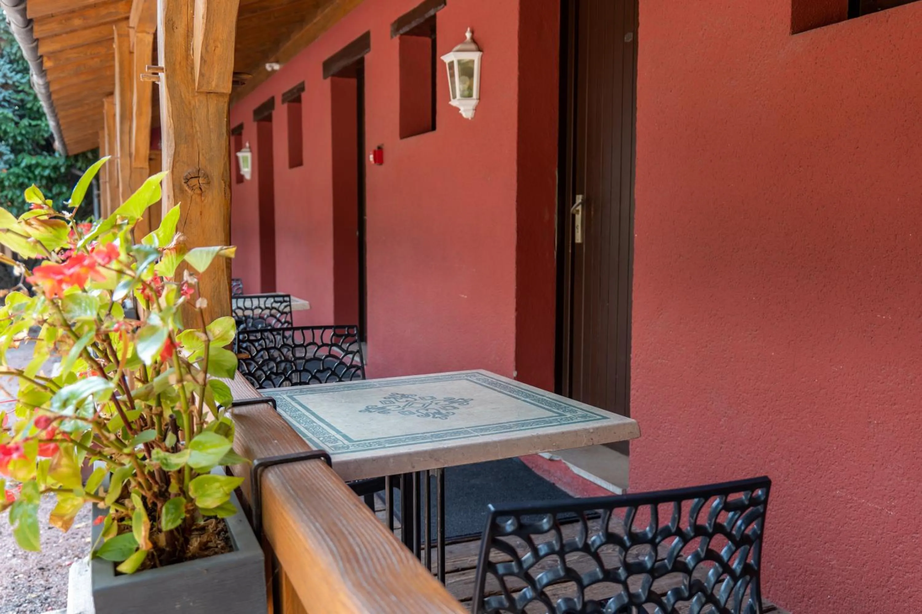 Day in Hotel Village Motel