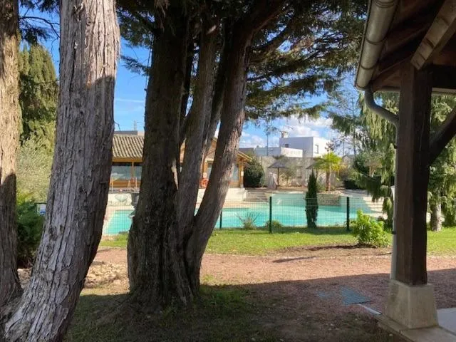 Swimming pool in Hotel Village Motel