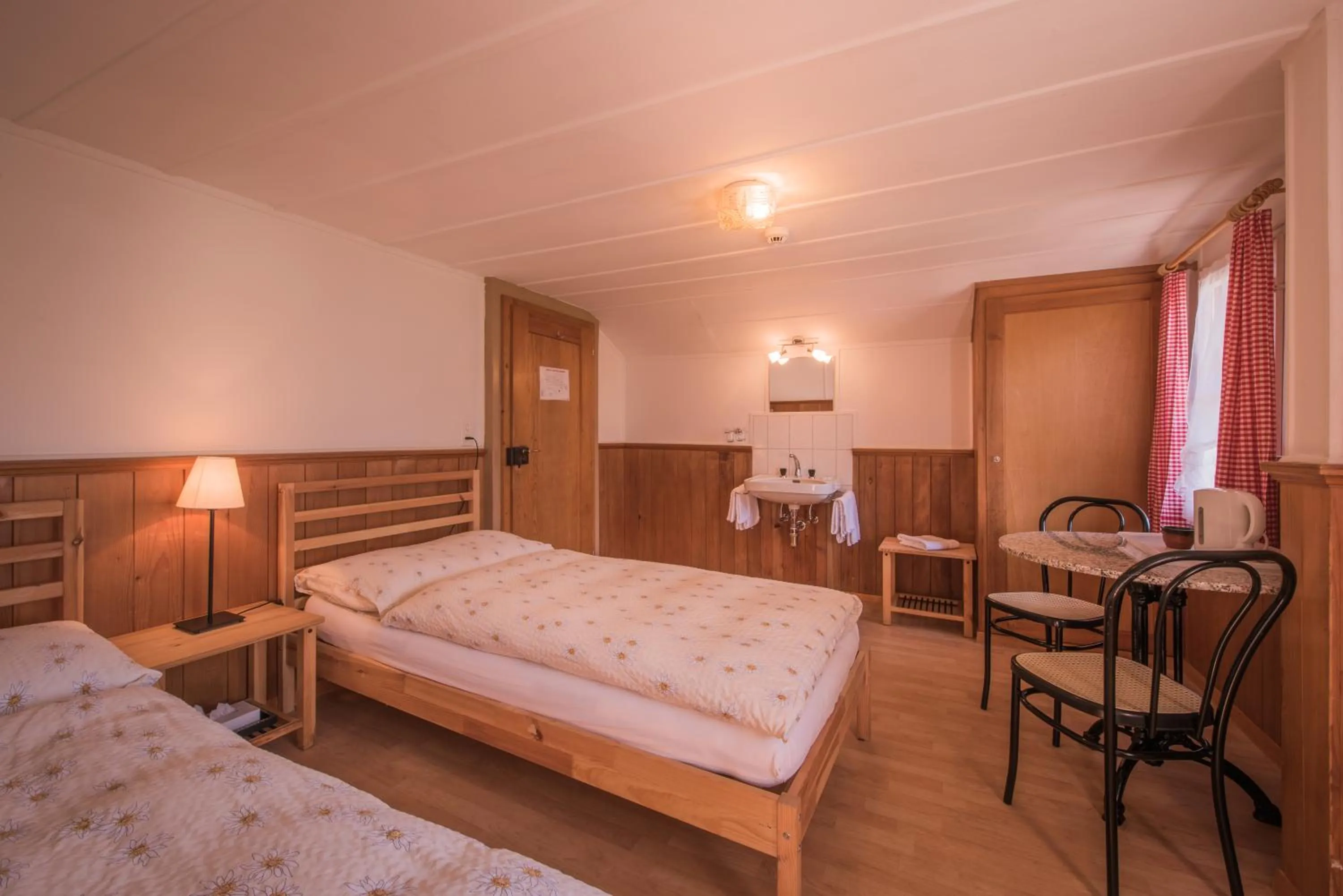 Photo of the whole room, Bed in Gasthof Schoenegg B&B