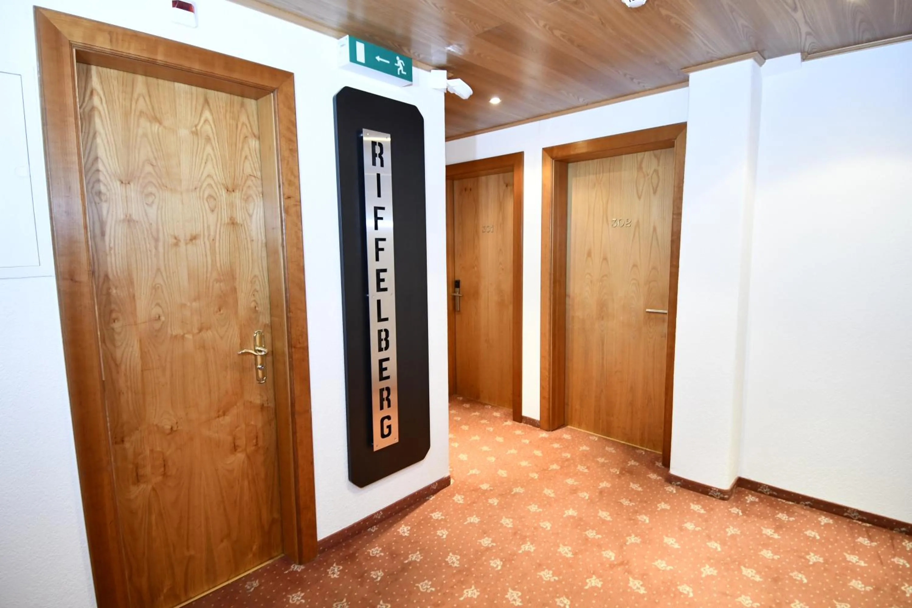 Property logo or sign in Hotel Elite