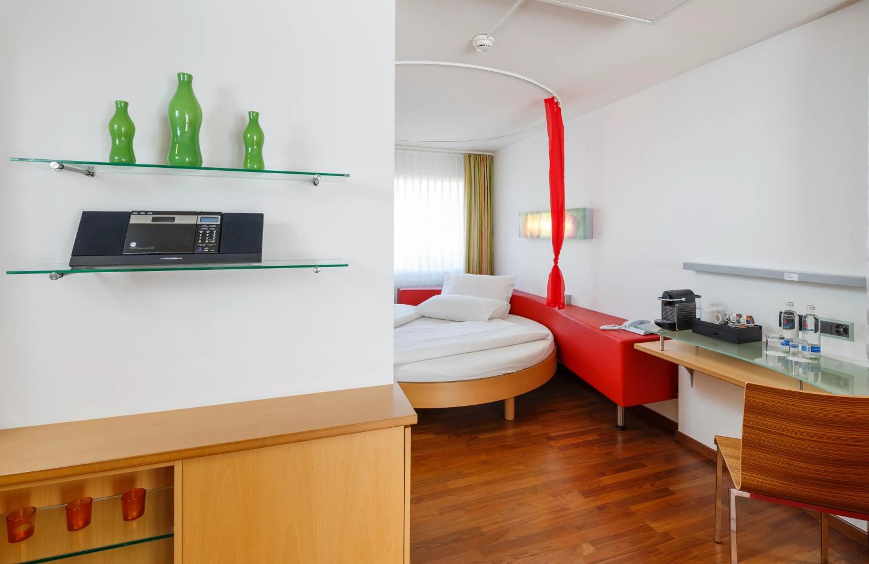 Photo of the whole room, Bed in Ramada by Wyndham Baden Hotel du Parc