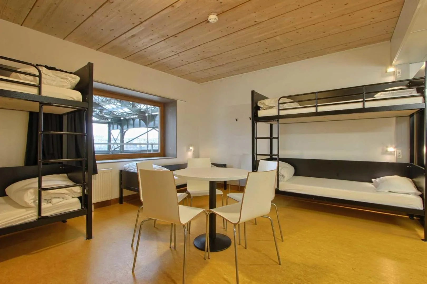 Bed in Auberge de Jeunesse HI Paris Yves Robert