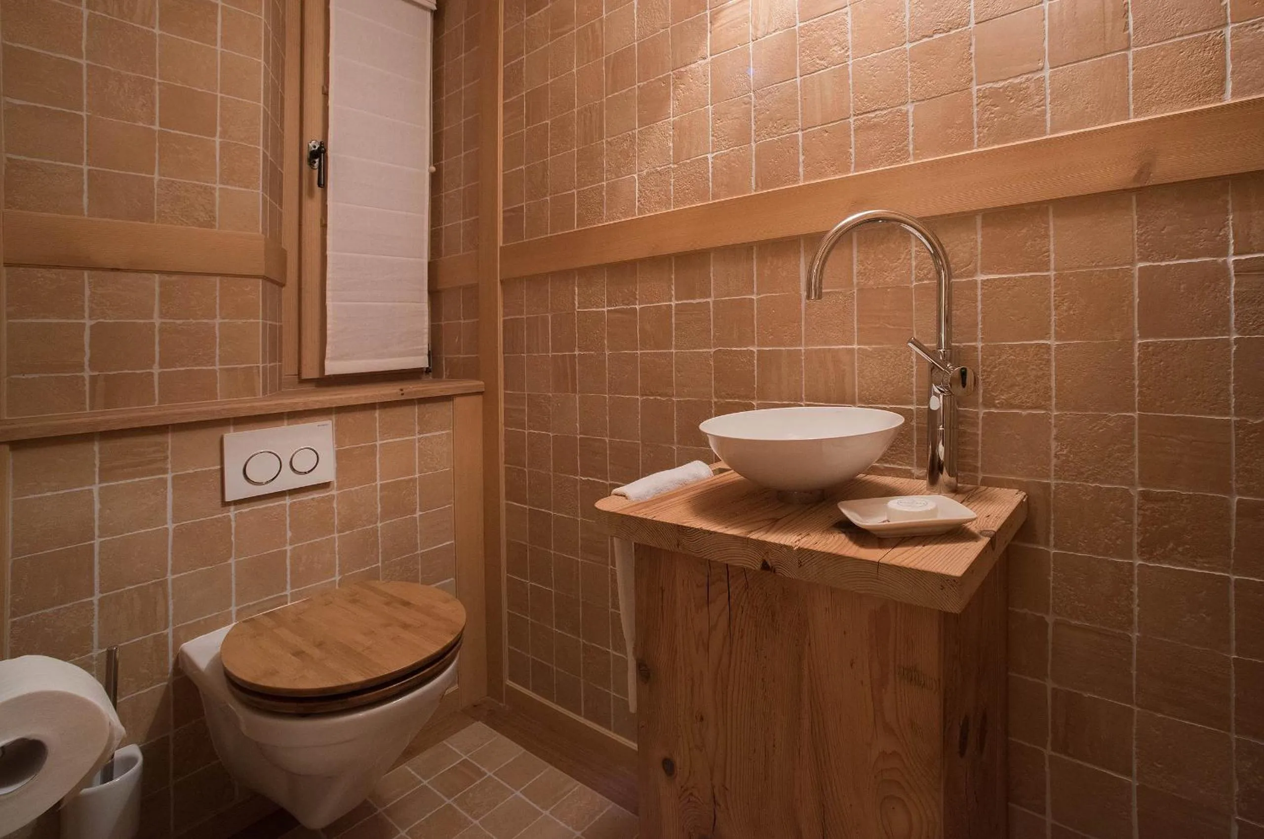 Toilet in Hotel Olden