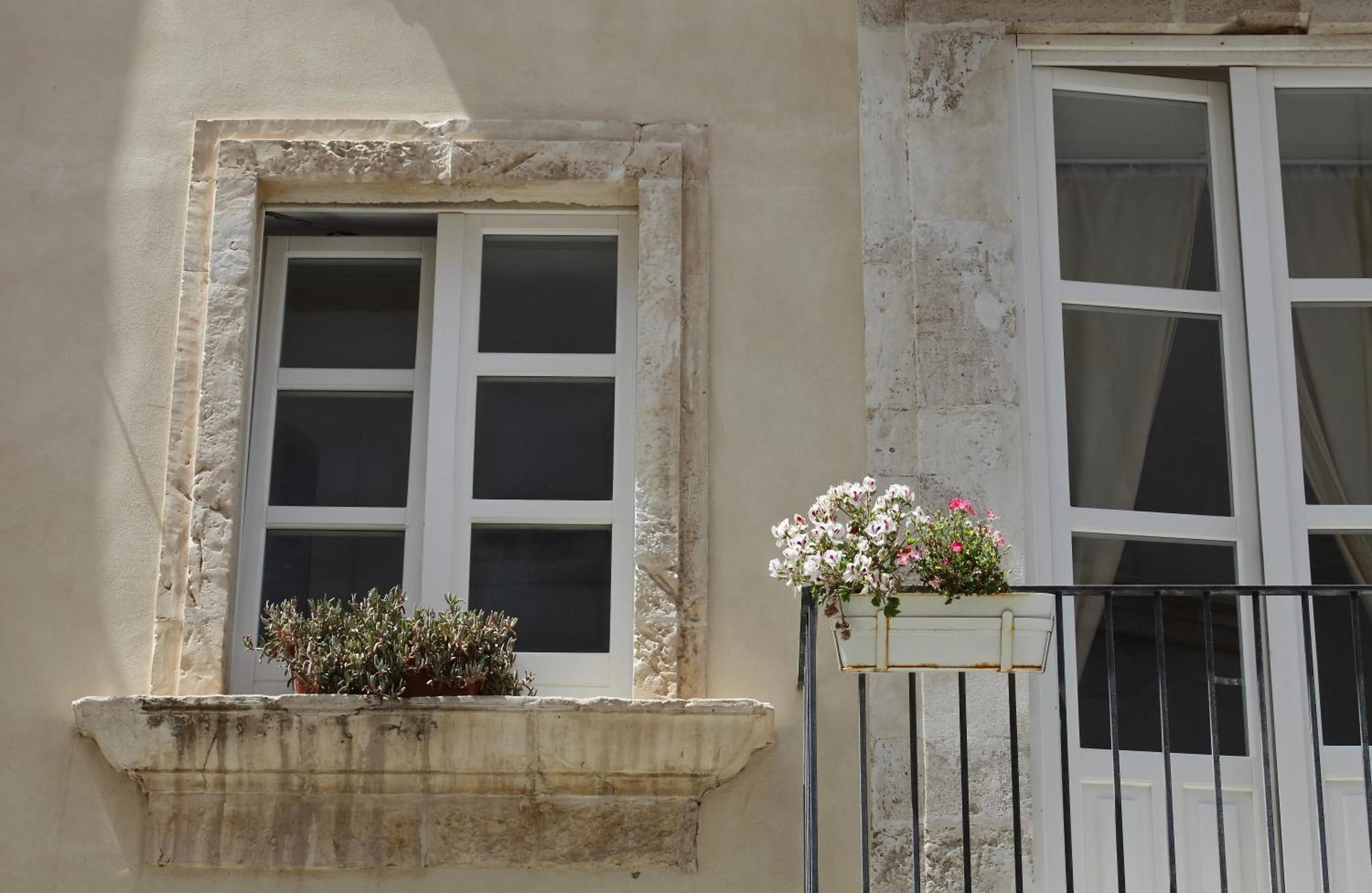 Property building in Nuova Mastrarua Rooms