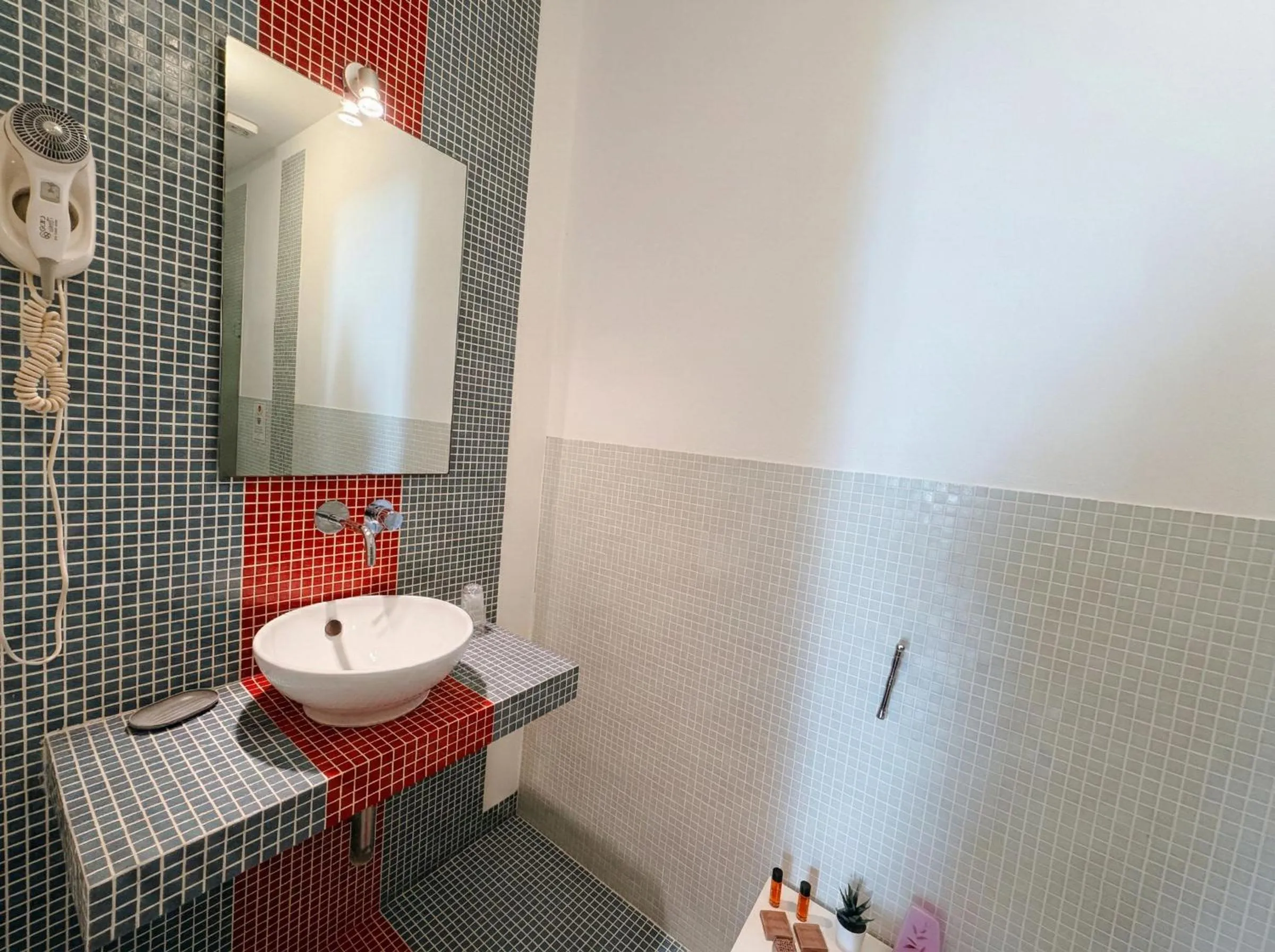 Shower in Ortigia Mastrarua rooms