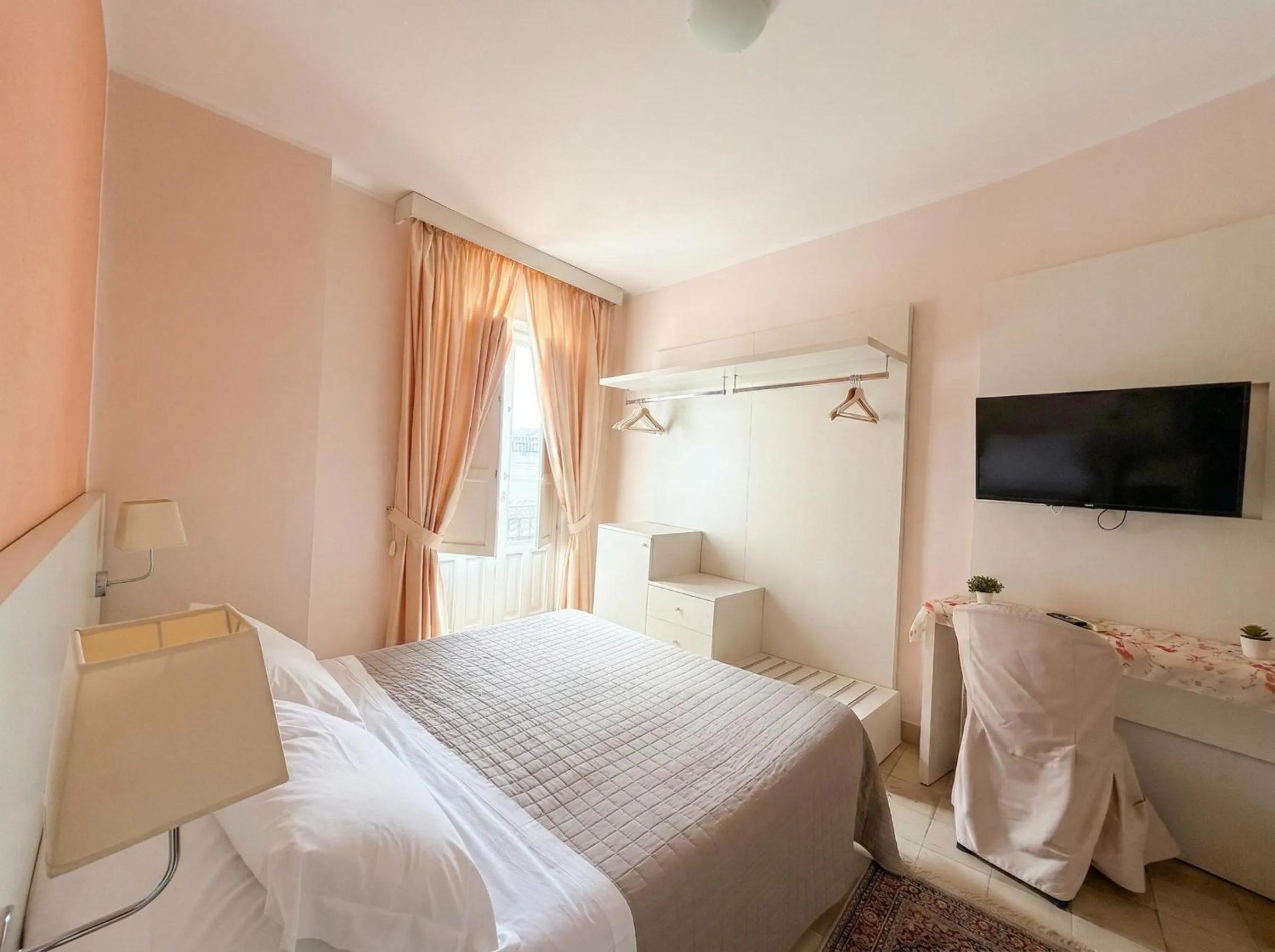 Bed in Ortigia Mastrarua rooms