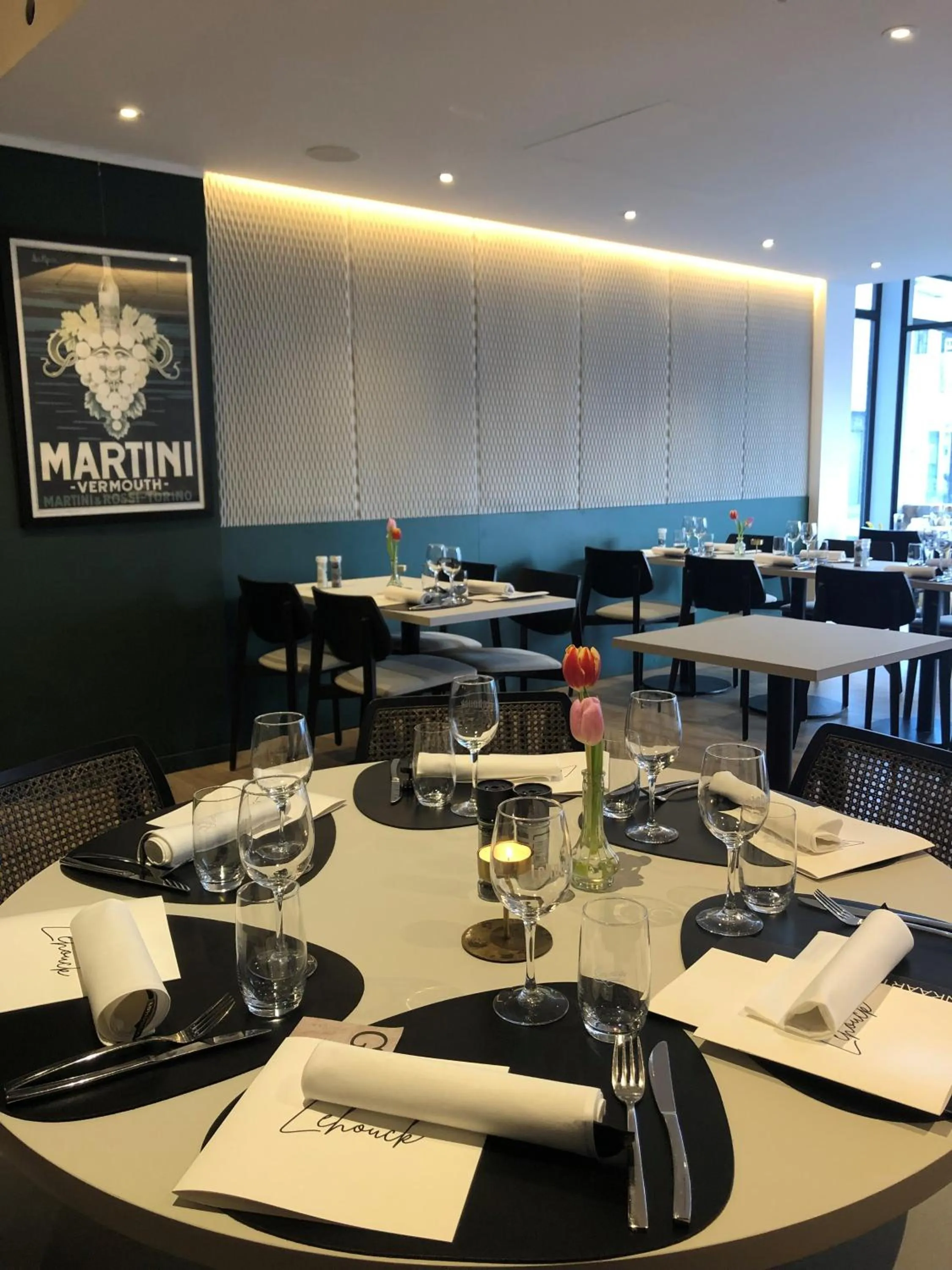 Restaurant/places to eat in HOTEL LEHOUCK