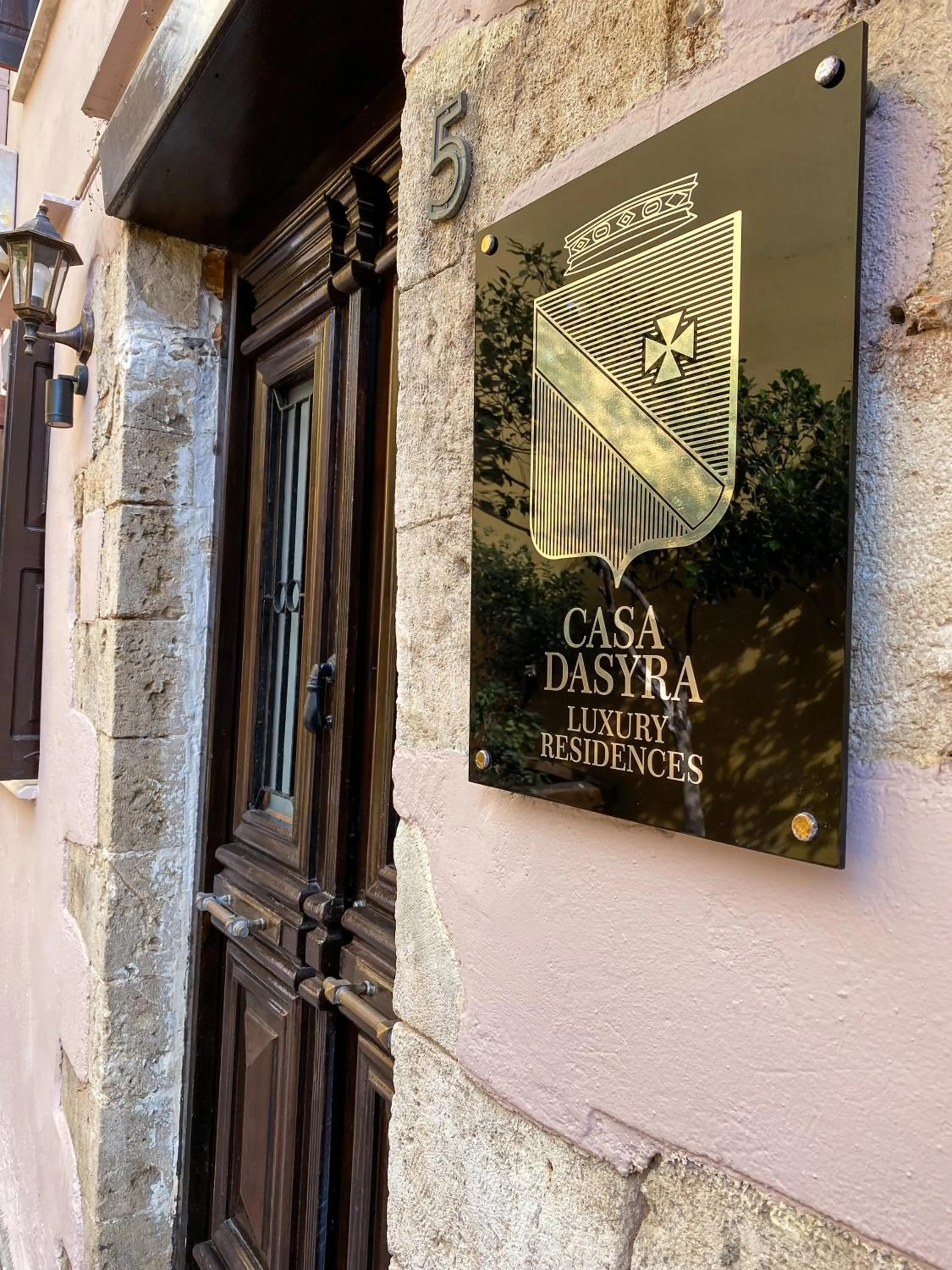 Logo/Certificate/Sign in Casa Dasyra