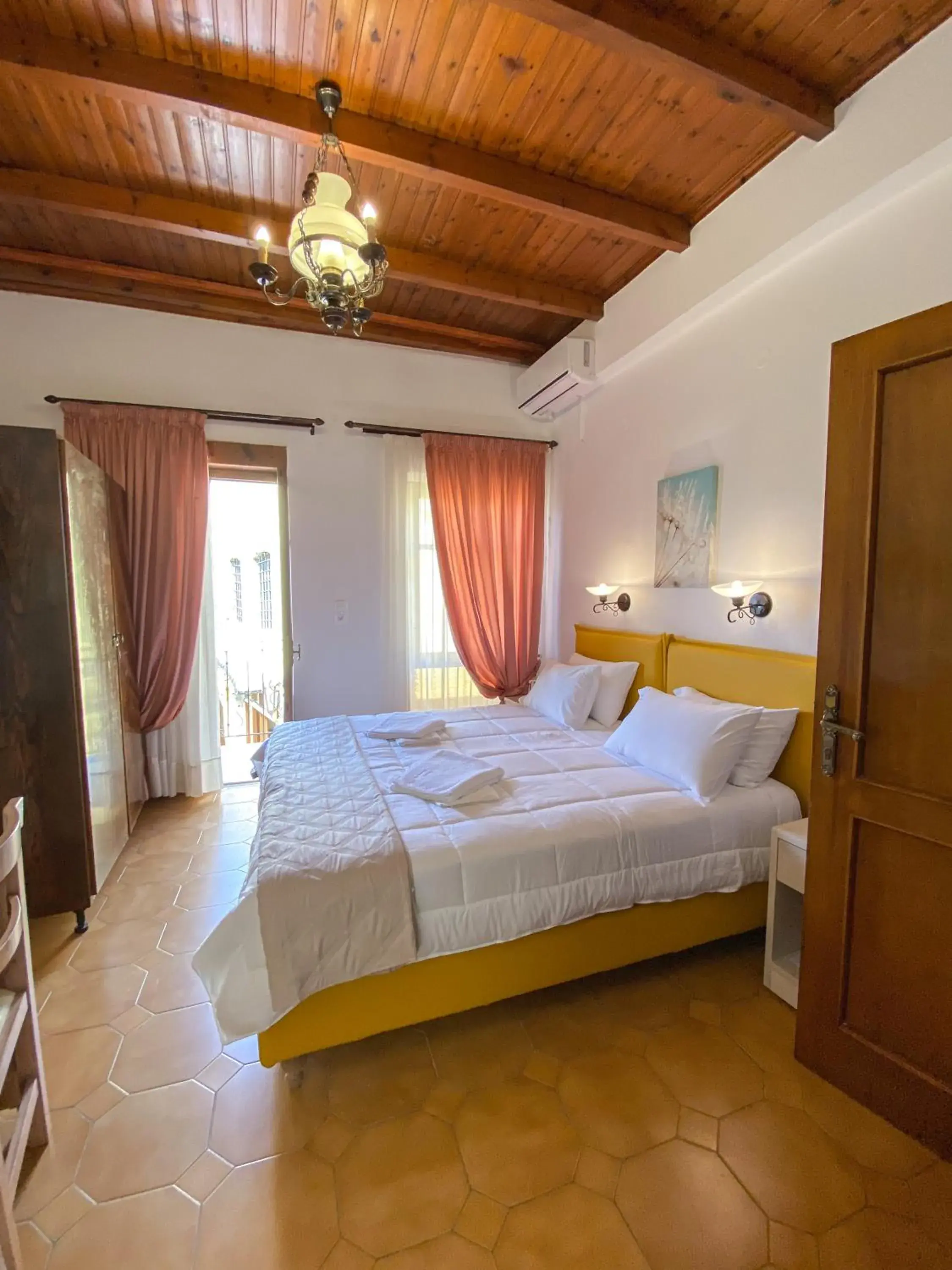 Double Room with Balcony - single occupancy in Casa Dasyra Double Room with Balcony - single occupancy in Casa Dasyra