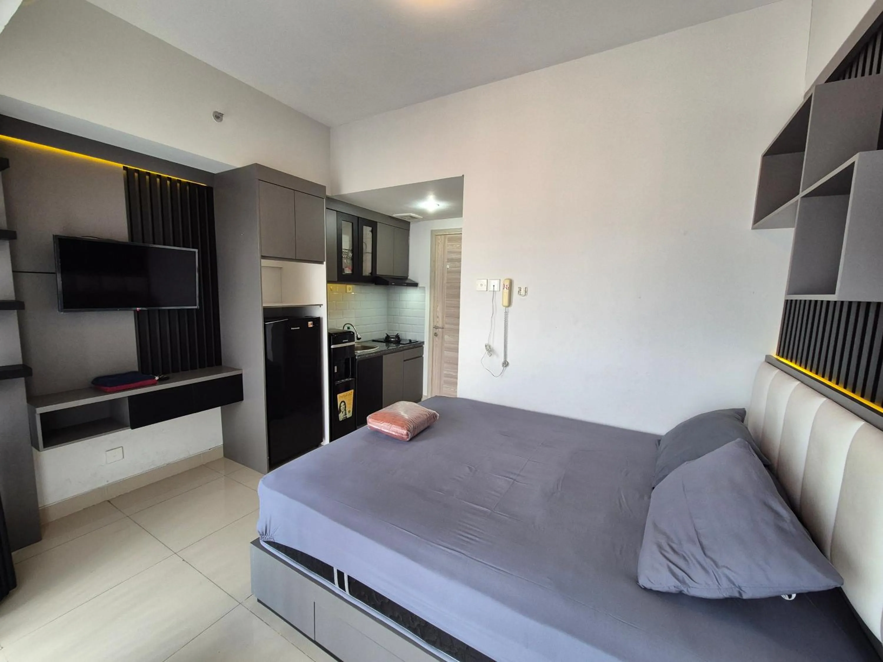 Bed in Apartemen Taman Melati Yogyakarta by ArFe Room