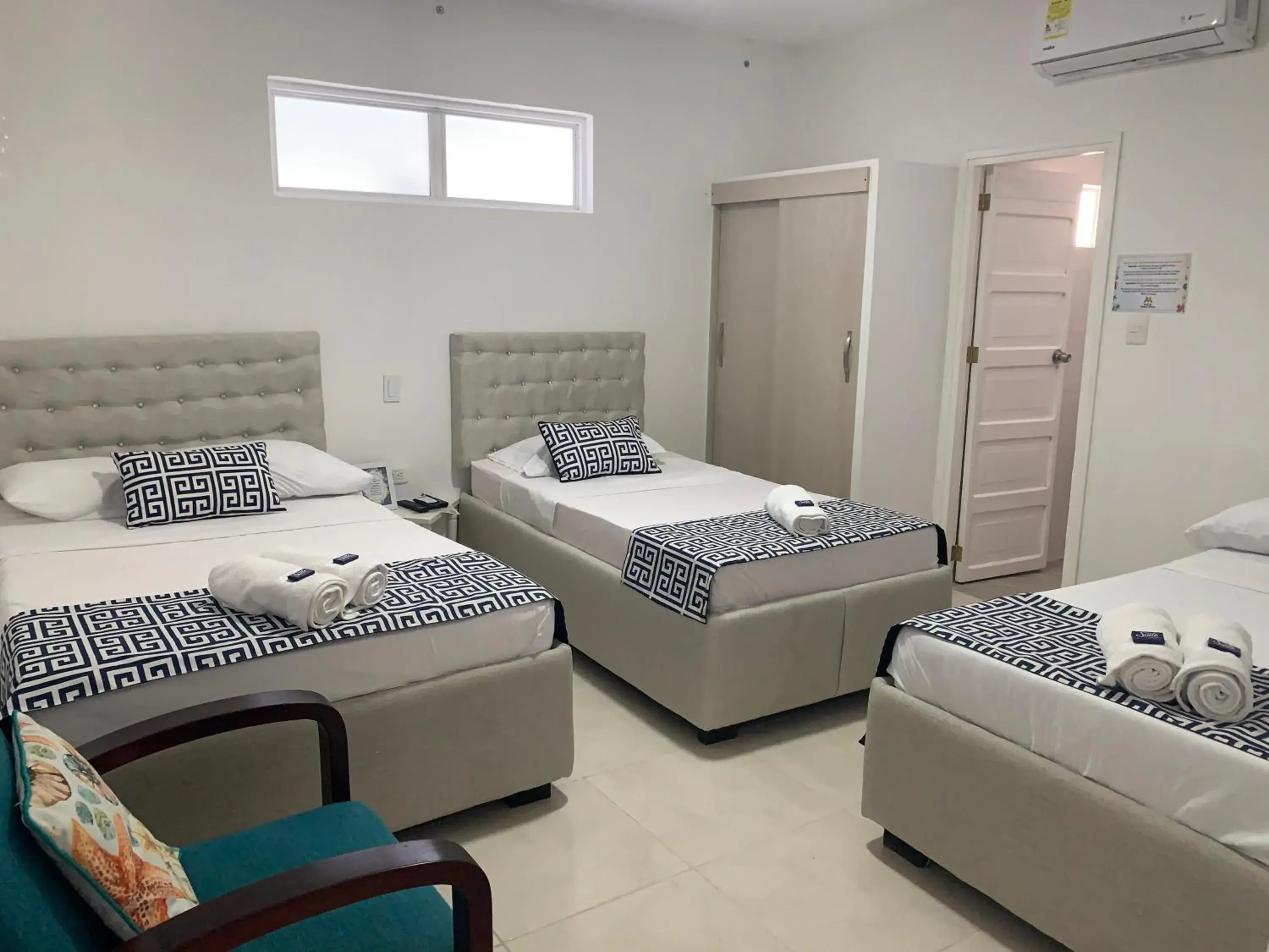 Family Room with Private Bathroom in Mar de Indias House Family Room with Private Bathroom in Mar de Indias House