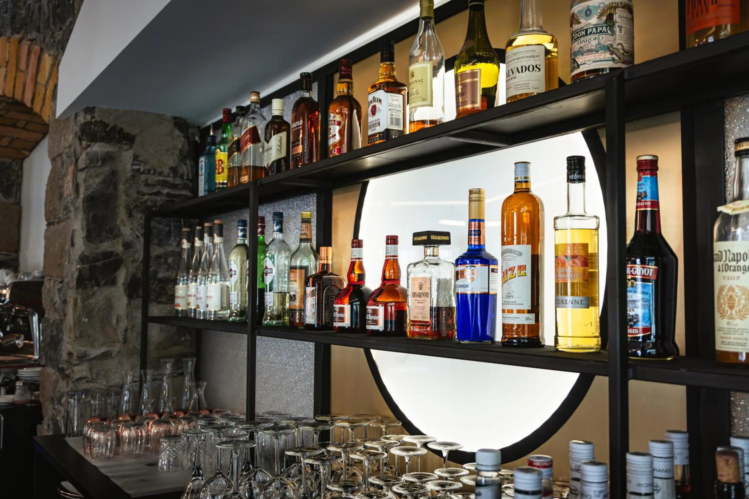 Lounge or bar in Hotel Montbrillant