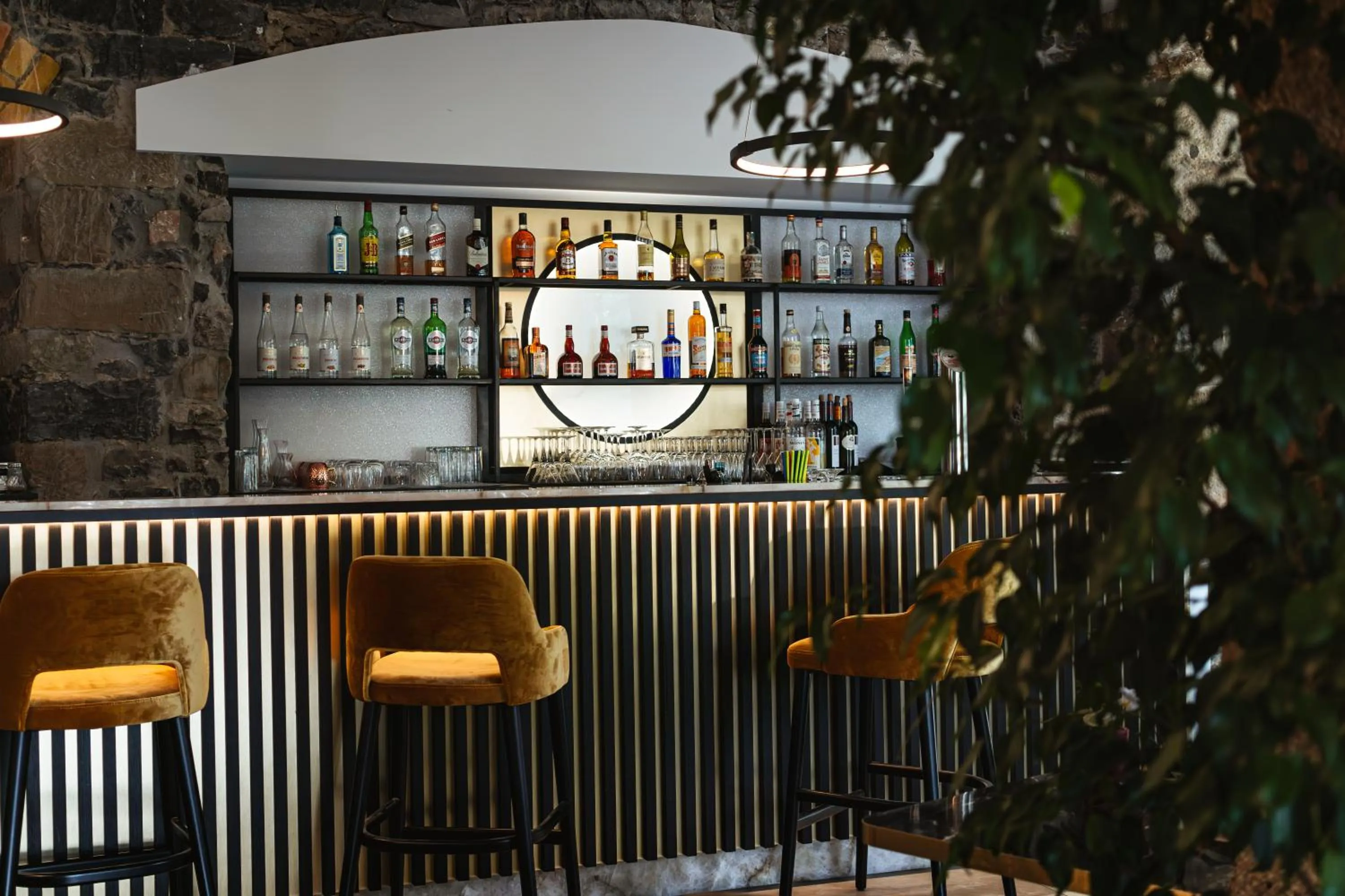Lounge or bar in Hotel Montbrillant