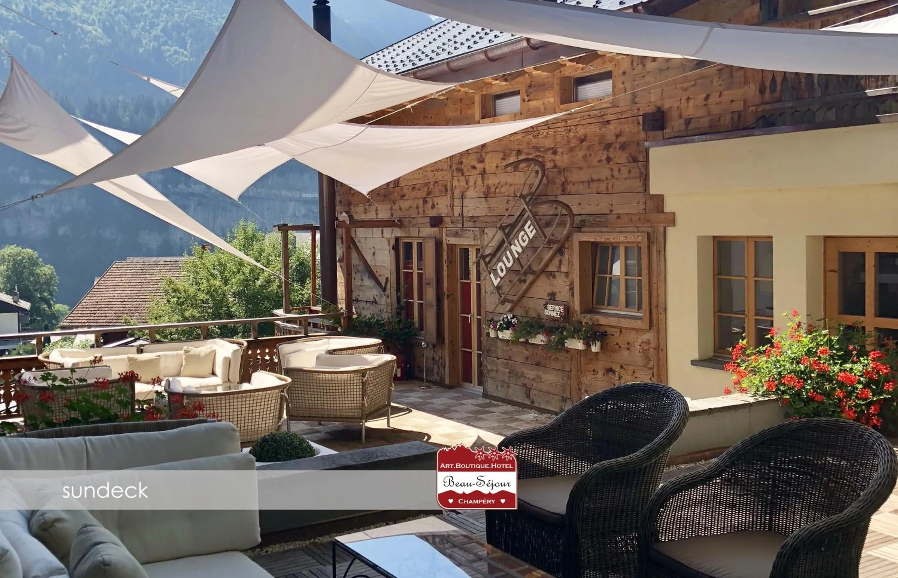 Lounge or bar in Boutique Hotel Beau-Séjour & Spa Superior