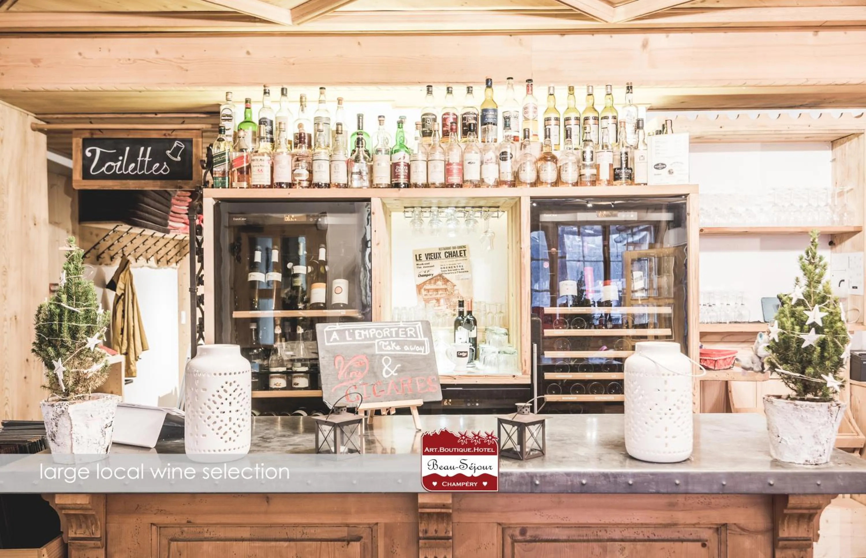 Lounge or bar in Boutique Hotel Beau-Séjour & Spa Superior