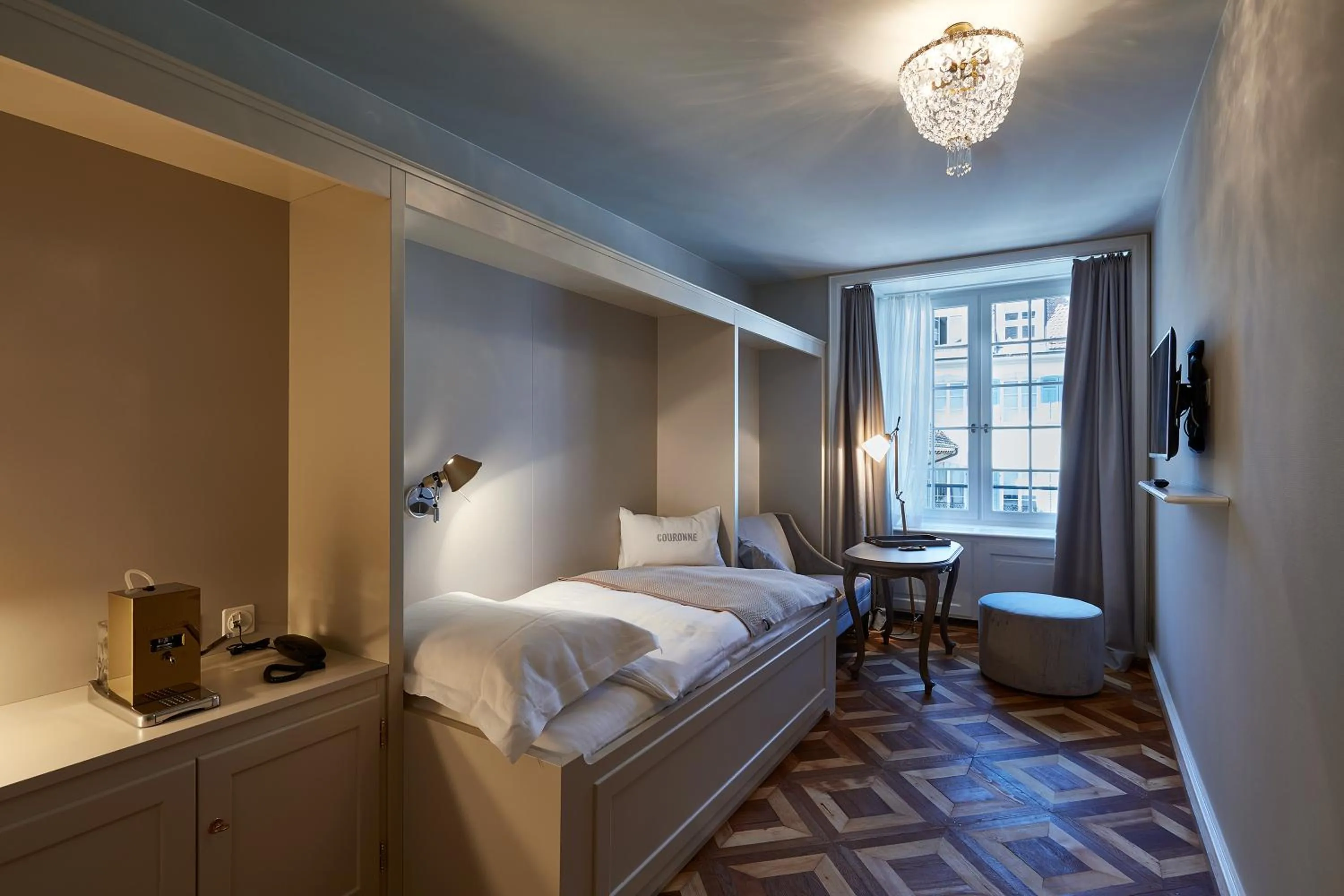 Photo of the whole room, Bed in Boutique Hotel La Couronne