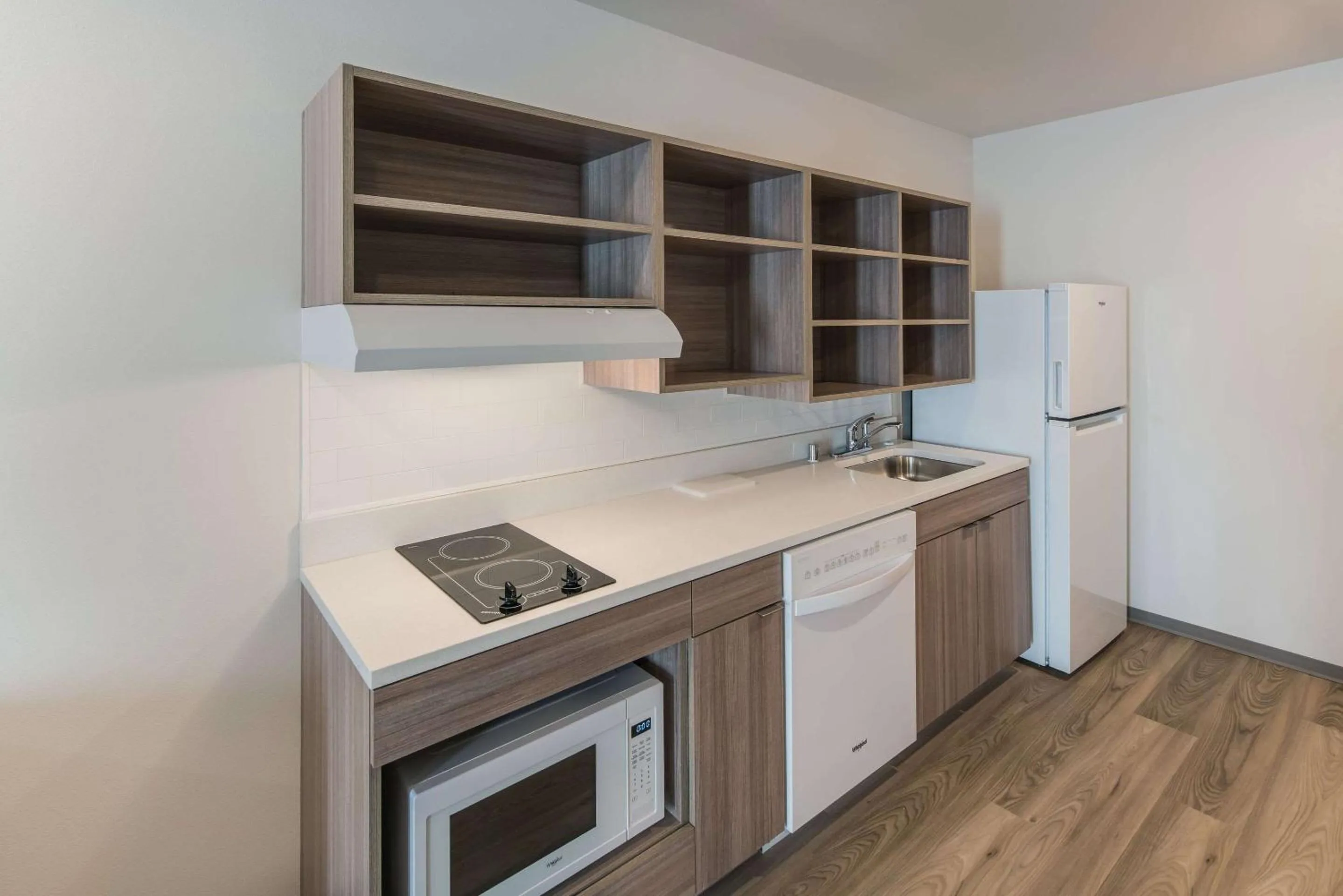 Photo of the whole room in WoodSpring Suites Tri-Cities Richland