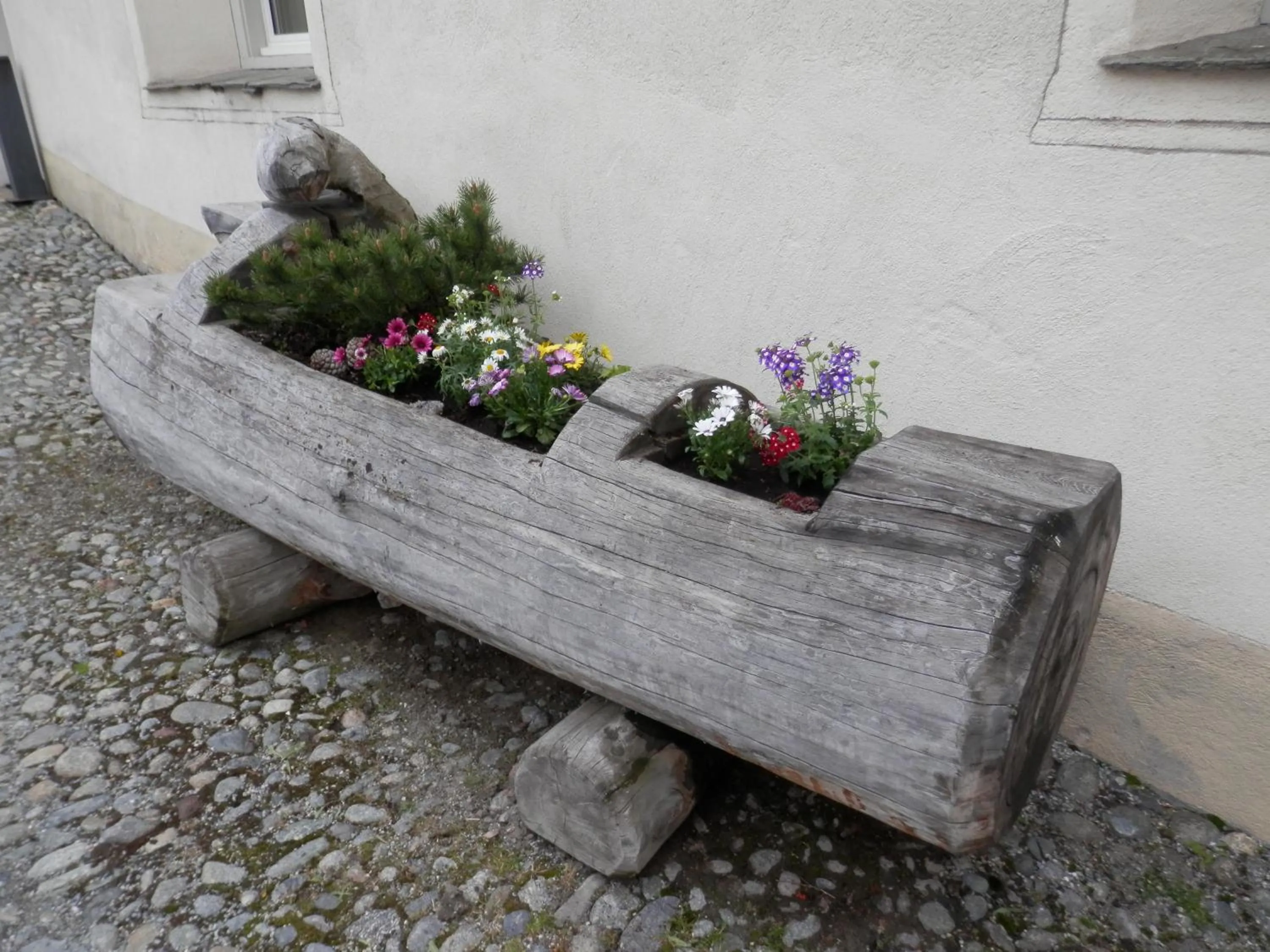 Facade/entrance in Palazzo Mysanus Samedan