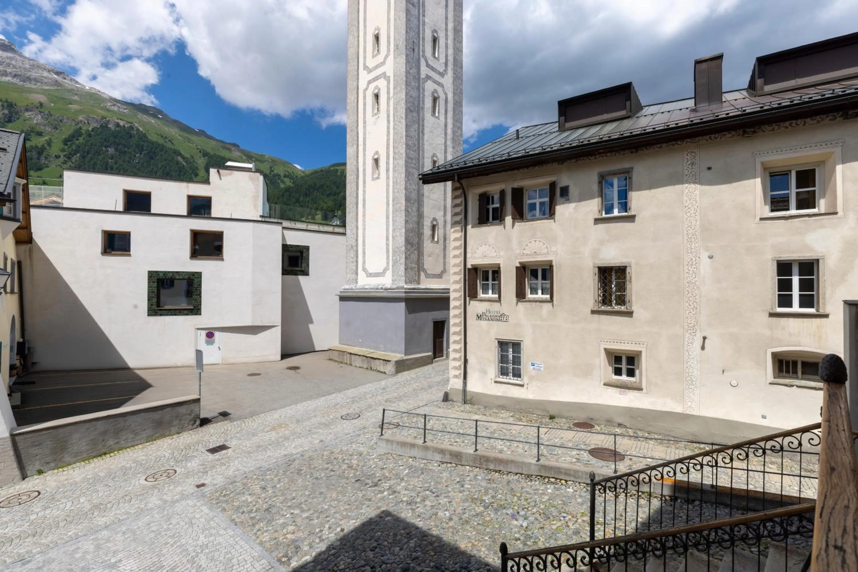 Property building in Palazzo Mysanus Samedan
