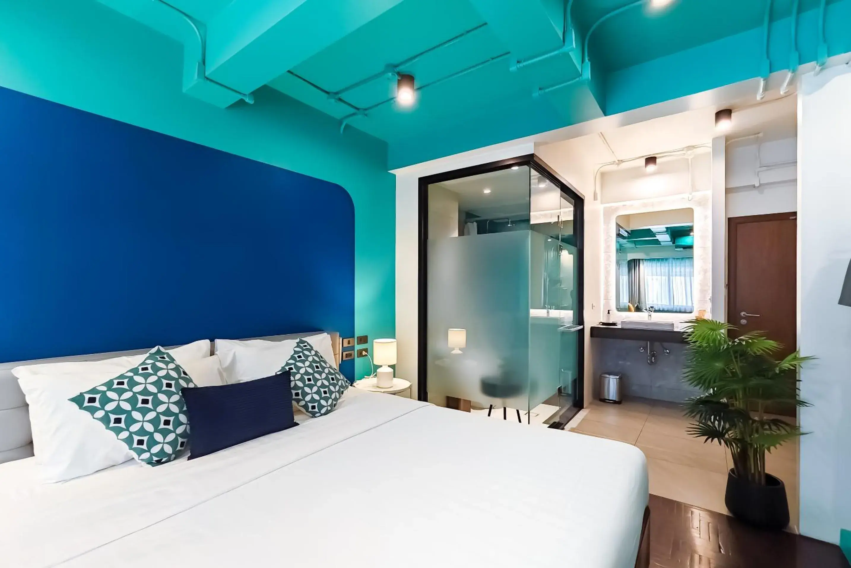 Superior Queen Room in THE MOMENT CHIANGMAI - Seasonal Design Boutique Superior Queen Room in THE MOMENT CHIANGMAI - Seasonal Design Boutique