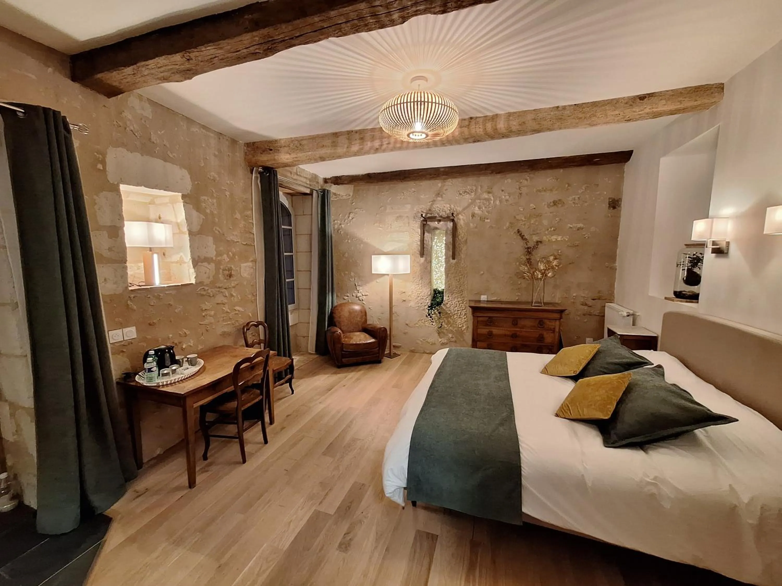 Bed in Manoir du Bellay